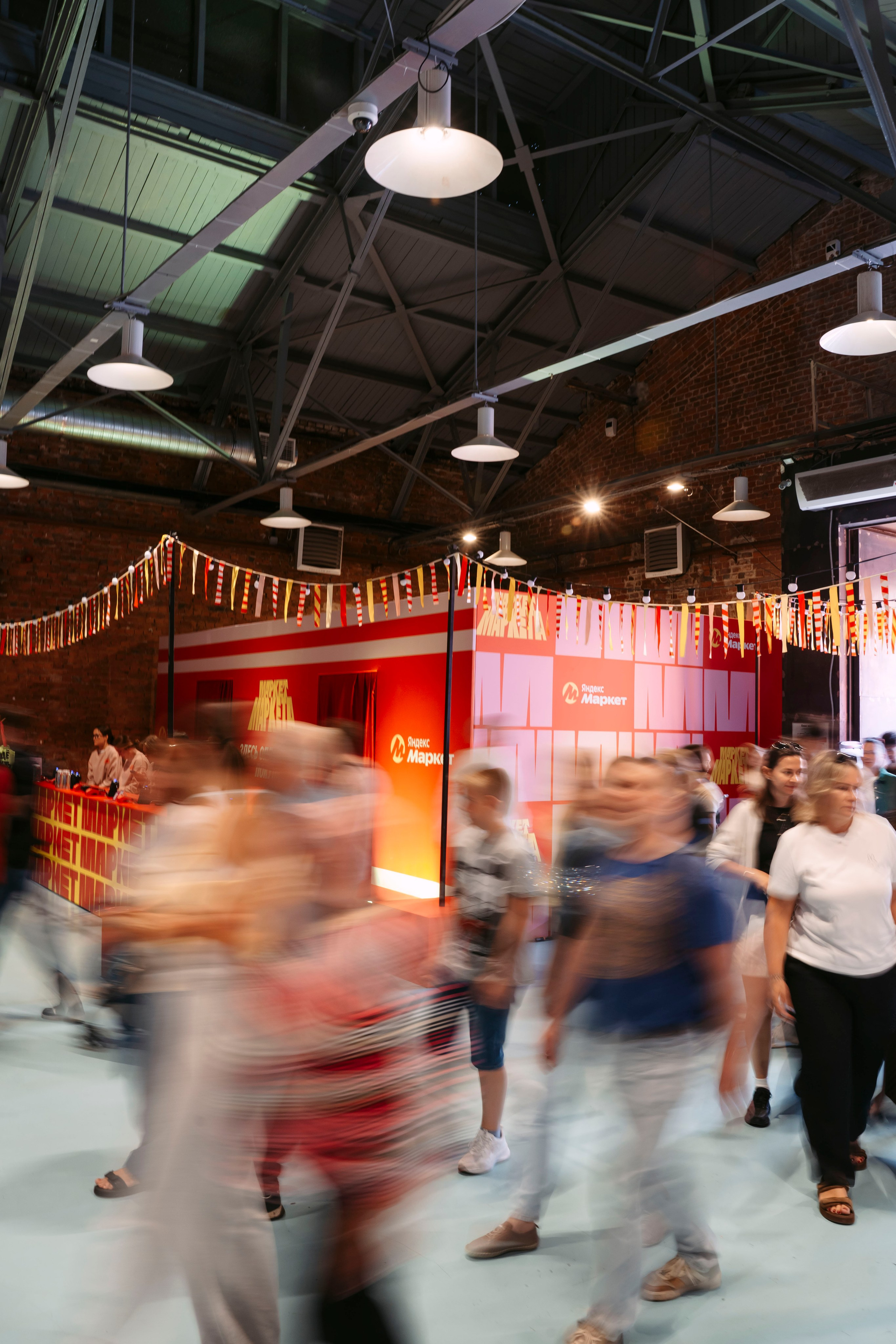 Маркет Маркета. Петербург / 2025. Саша Копылов, фотограф в Казани