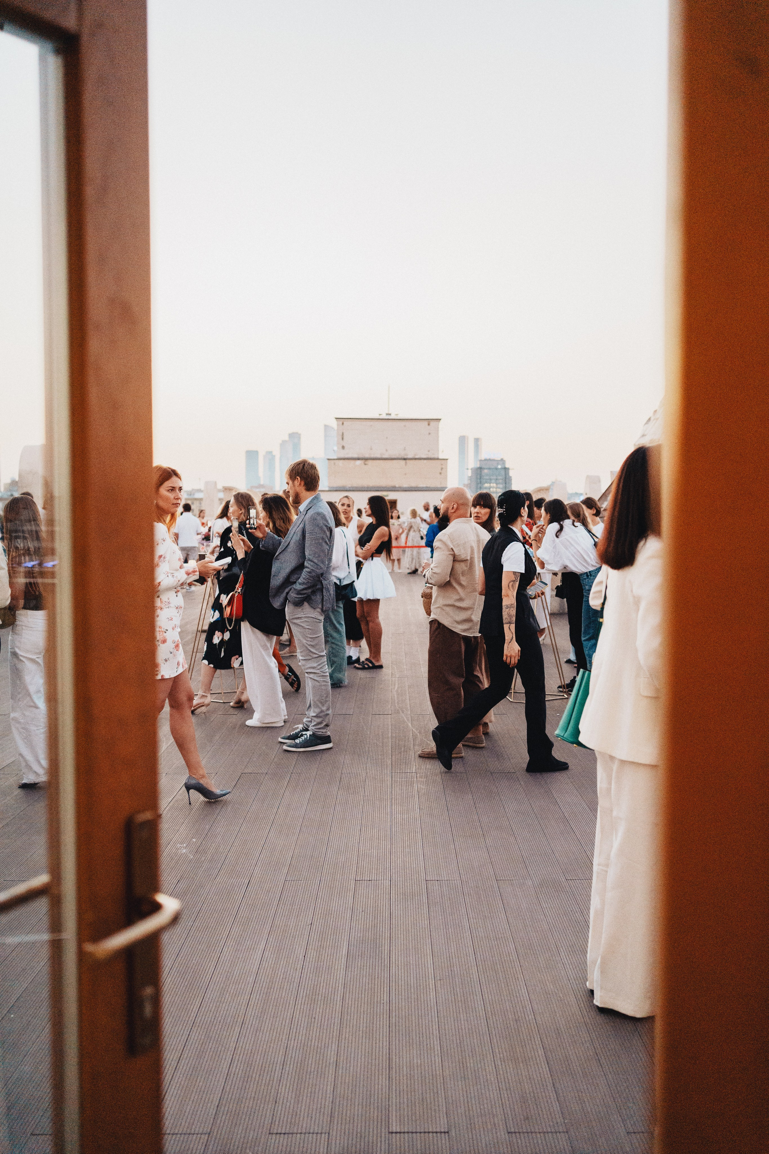 Выставка на крыше Парка Горького. Семейный и детский фотограф и видеограф в Москве, Серпухове и Тарусе Валерия Сорокина