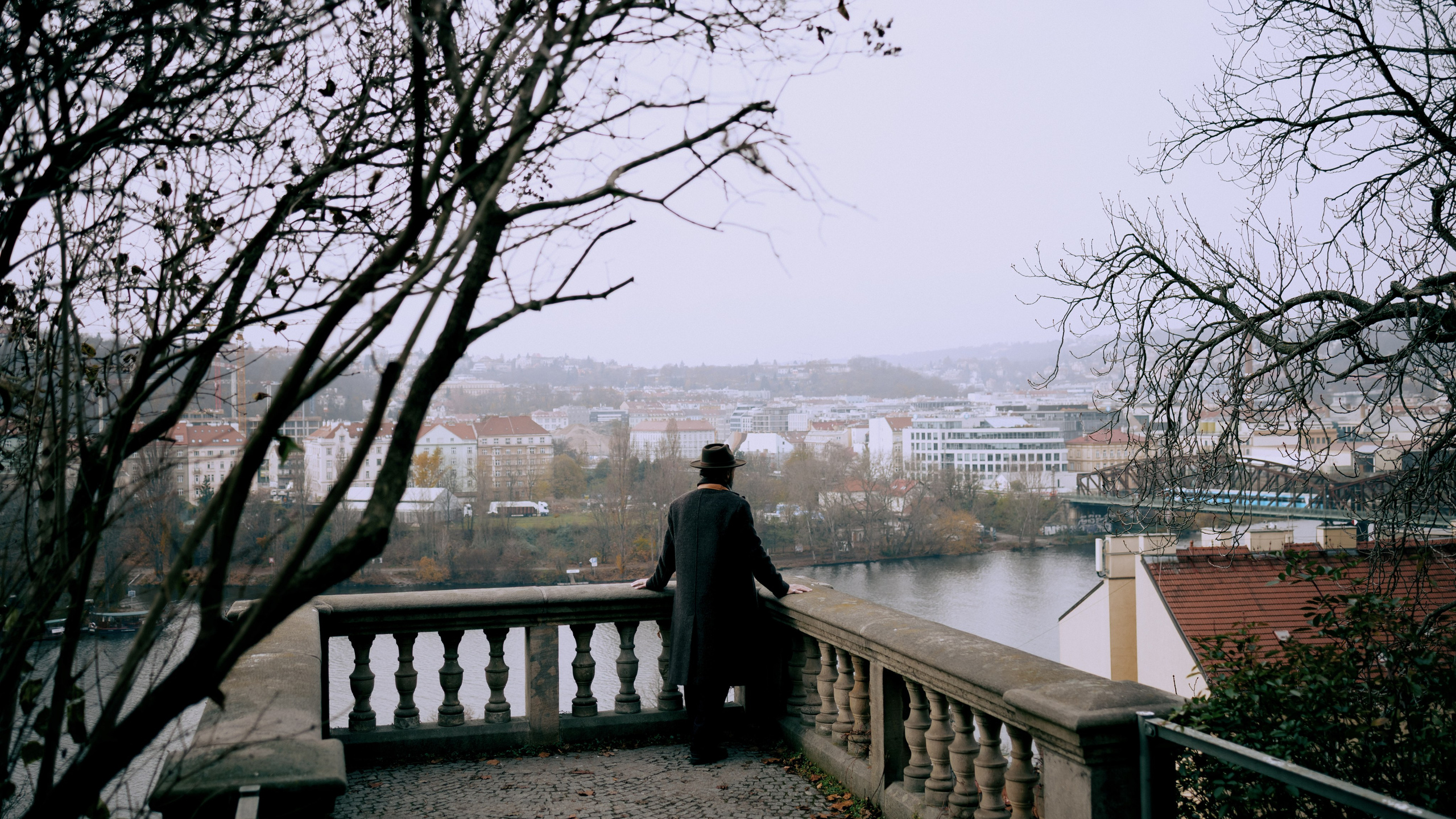 Hamdam. Photographer in Prague Alexander Pivovarov