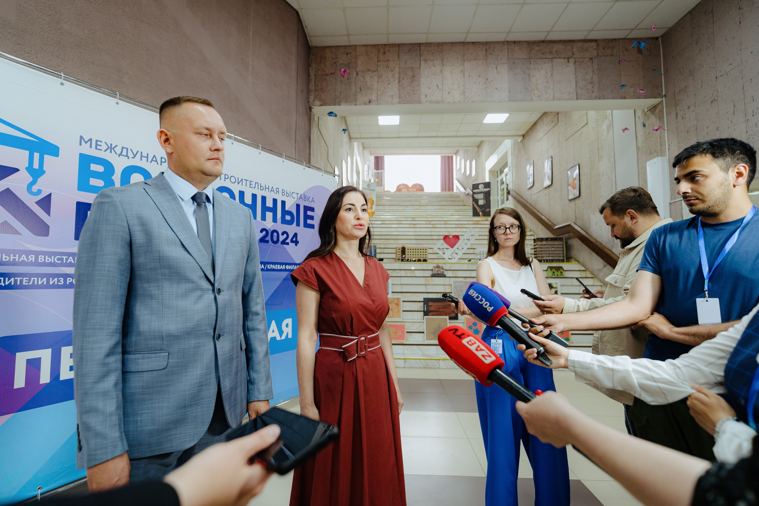 Строительная выставка «Восточные ворота 2024». Свадьба Чита. Свадебный фотограф Чита Алексей Тестов