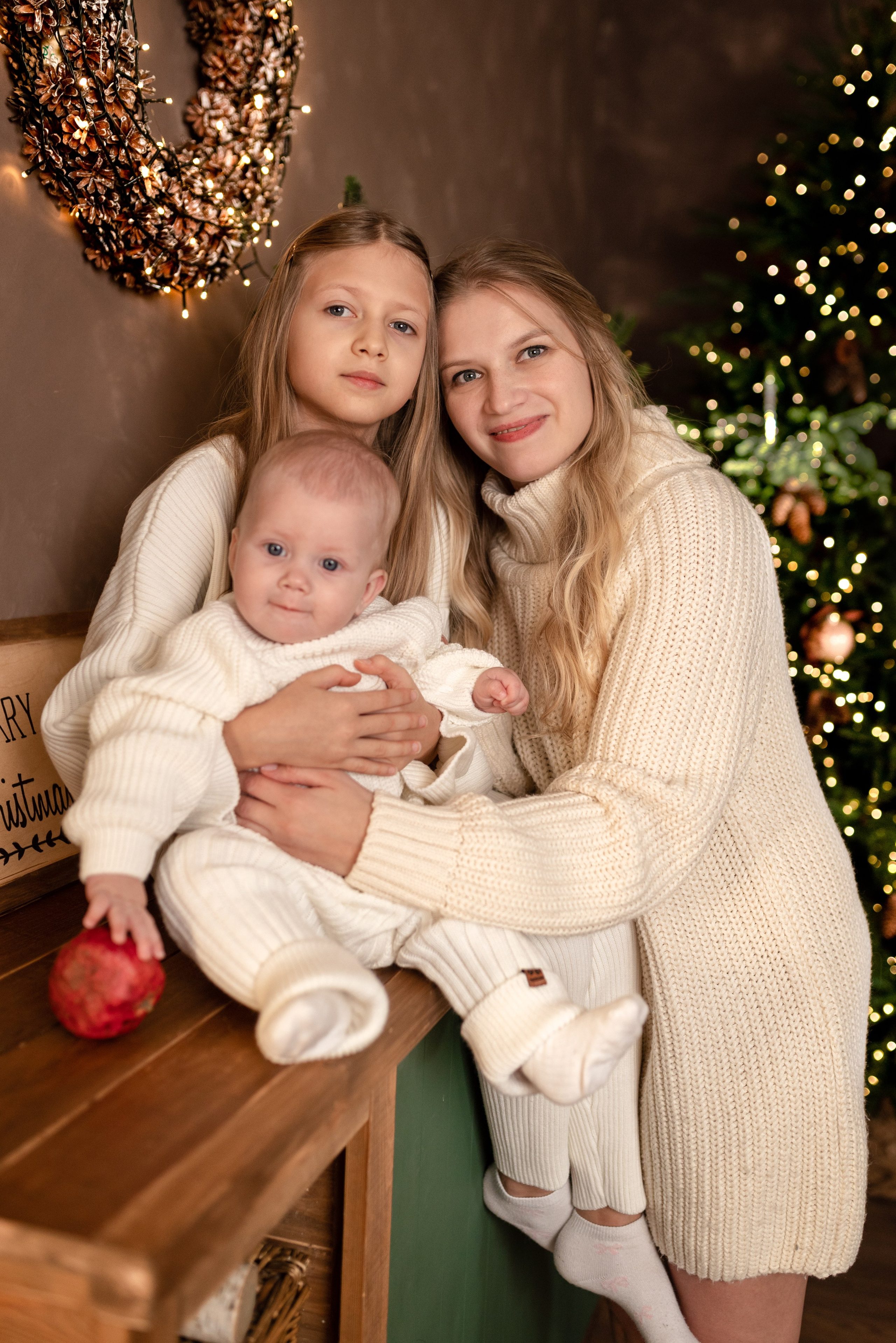 Новогодняя съемка в студии Home studio. Ваш семейный фотограф в Красноярске