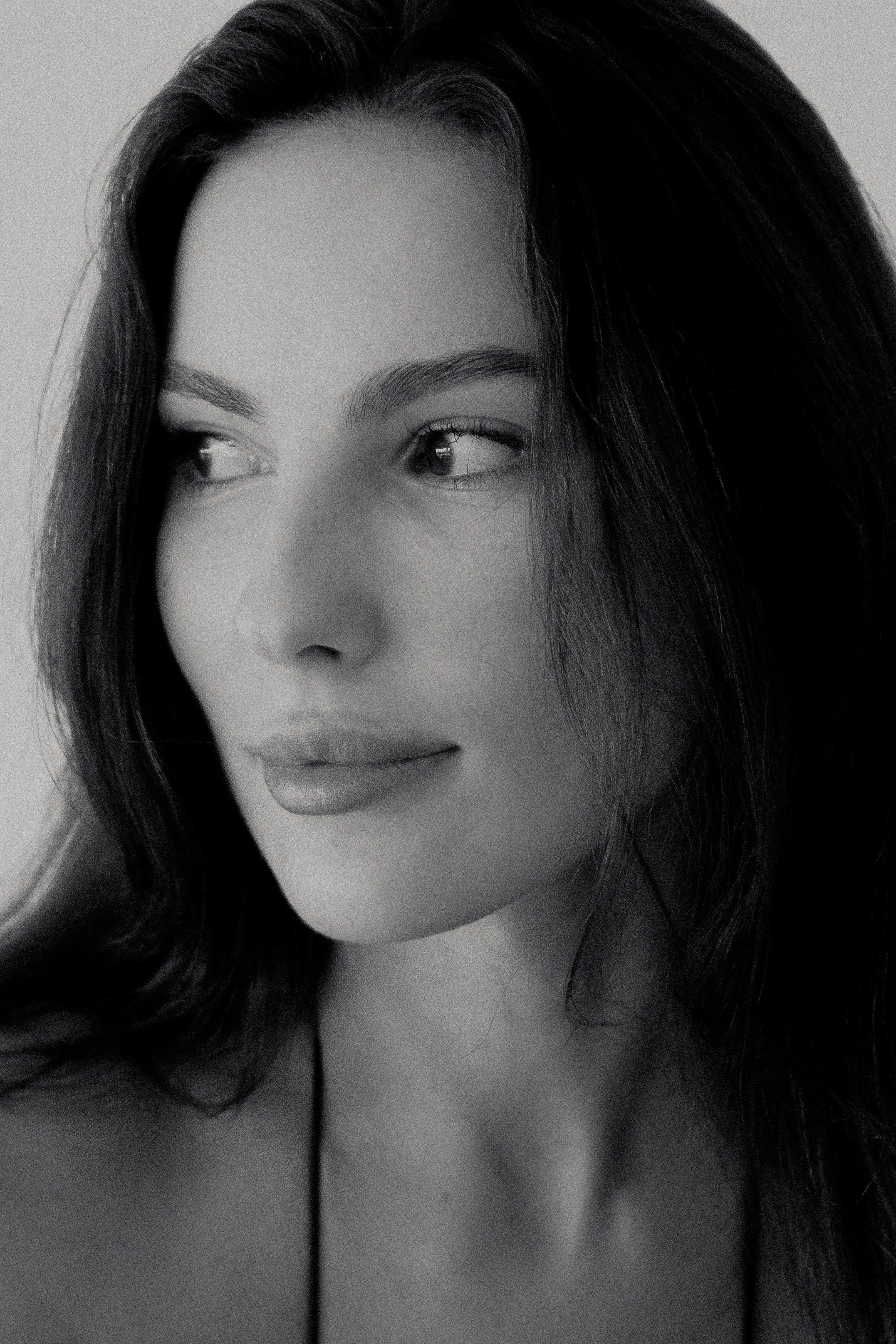 Эмоциональный портрет на Пхукете — искусство вашего образа, эмоций и красоты в виде индивидуальной фотосессии. Ян Долматов — фотограф, видеограф и продюсер на Пхукете, Таиланд