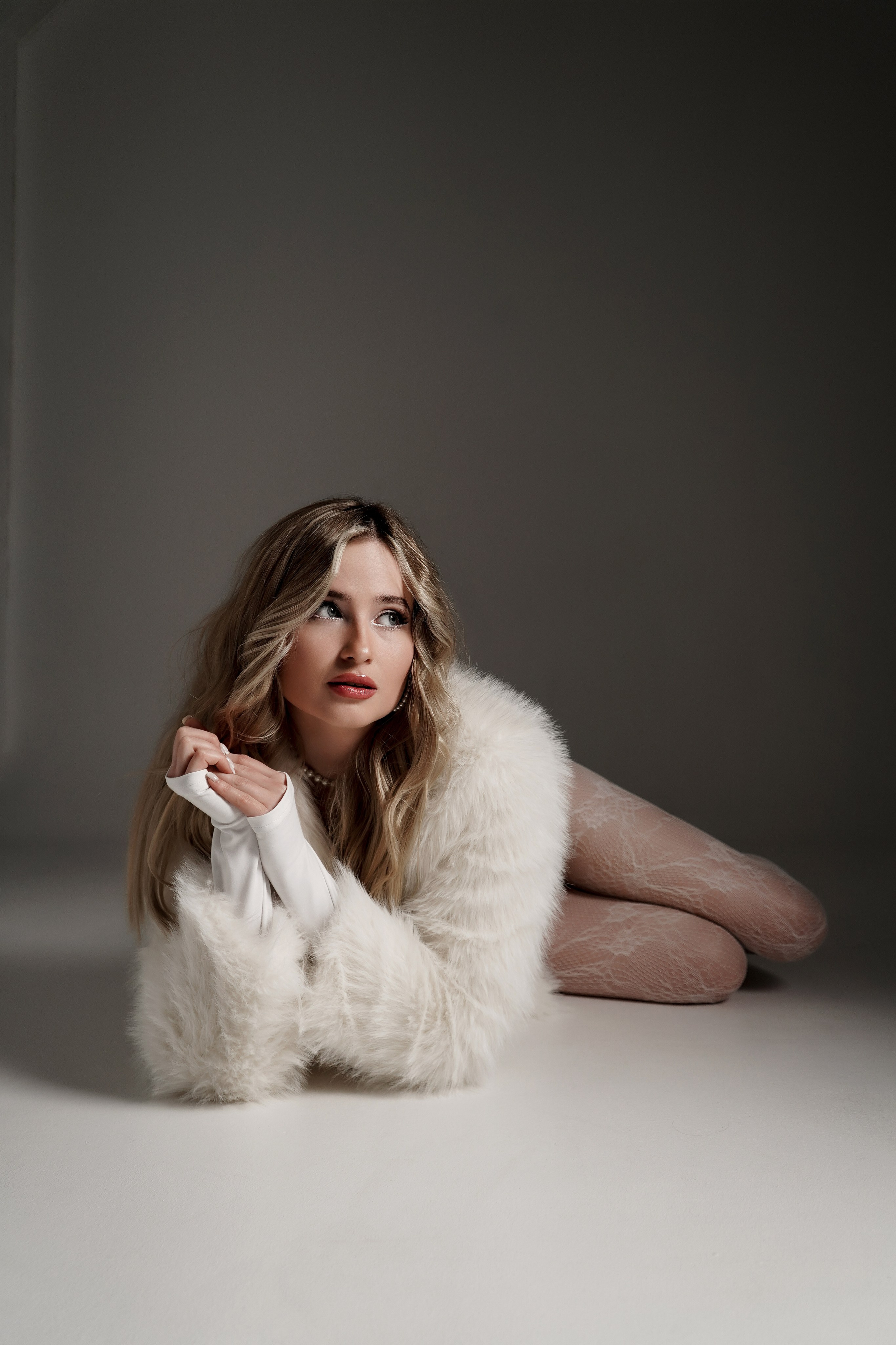 Женский фотограф Ростов-на-Дону. Фотосессия в фотостудии. Анастасия. Свадебный фотограф в Ростове-на-Дону. Таинство Крещения и Венчания, семейные фотосессии. Алёна Чёботова