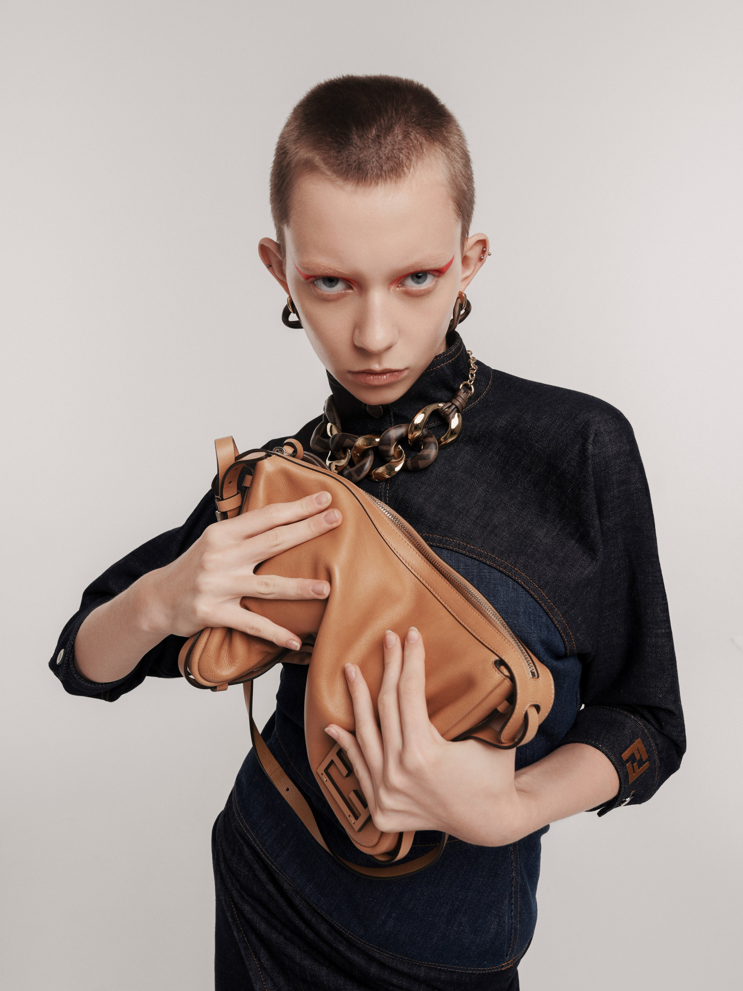 For L’Officiel Singapore. Retoucher Sveta Nestyuk