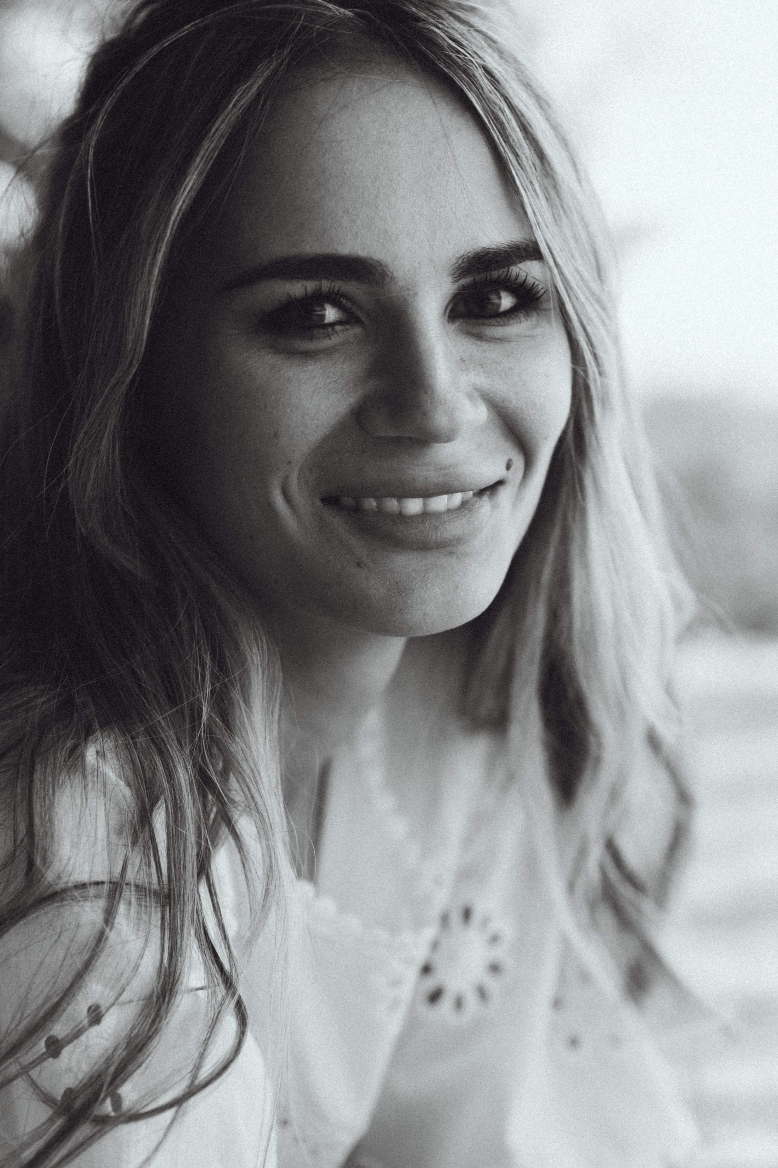 Нежная Динара в сирени. Семейный и портретный фотограф в Санкт-Петербурге Татьяна Гримоть