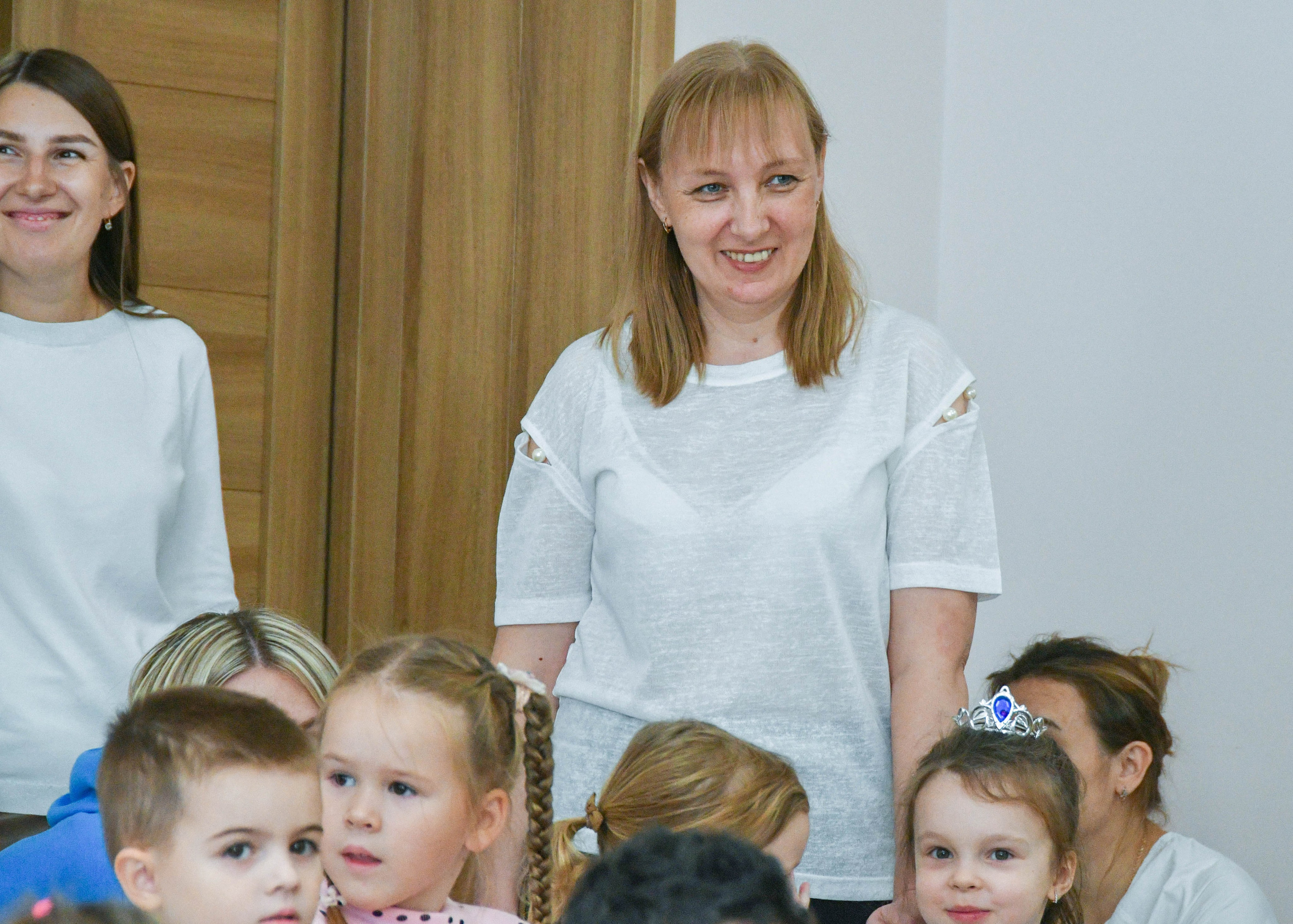 2023 г. День дошкольного работника и прогулка. Репортажный и детский фотограф в Новосибирске