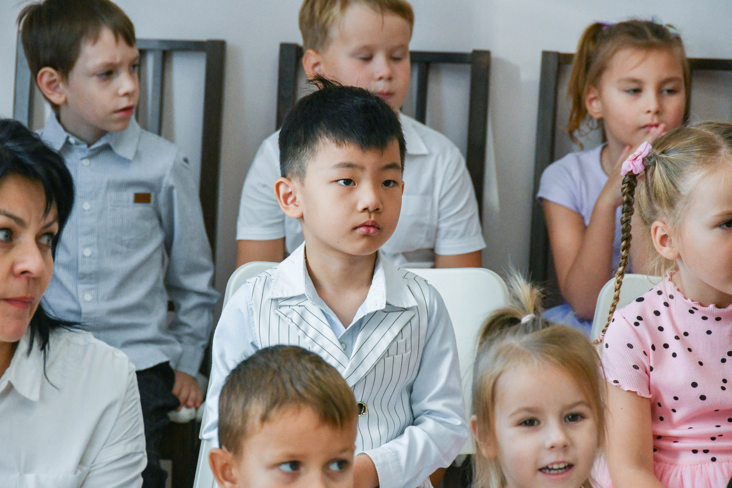 2023 г. День дошкольного работника и прогулка. Репортажный и детский фотограф в Новосибирске