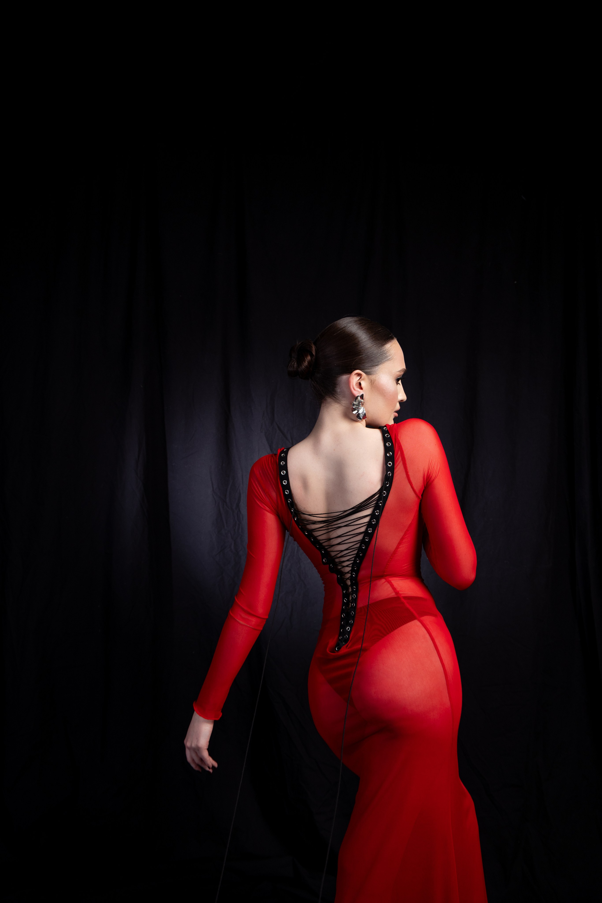 Красное платье. Валентина Похомова — профессиональный фотограф в Екатеринбурге