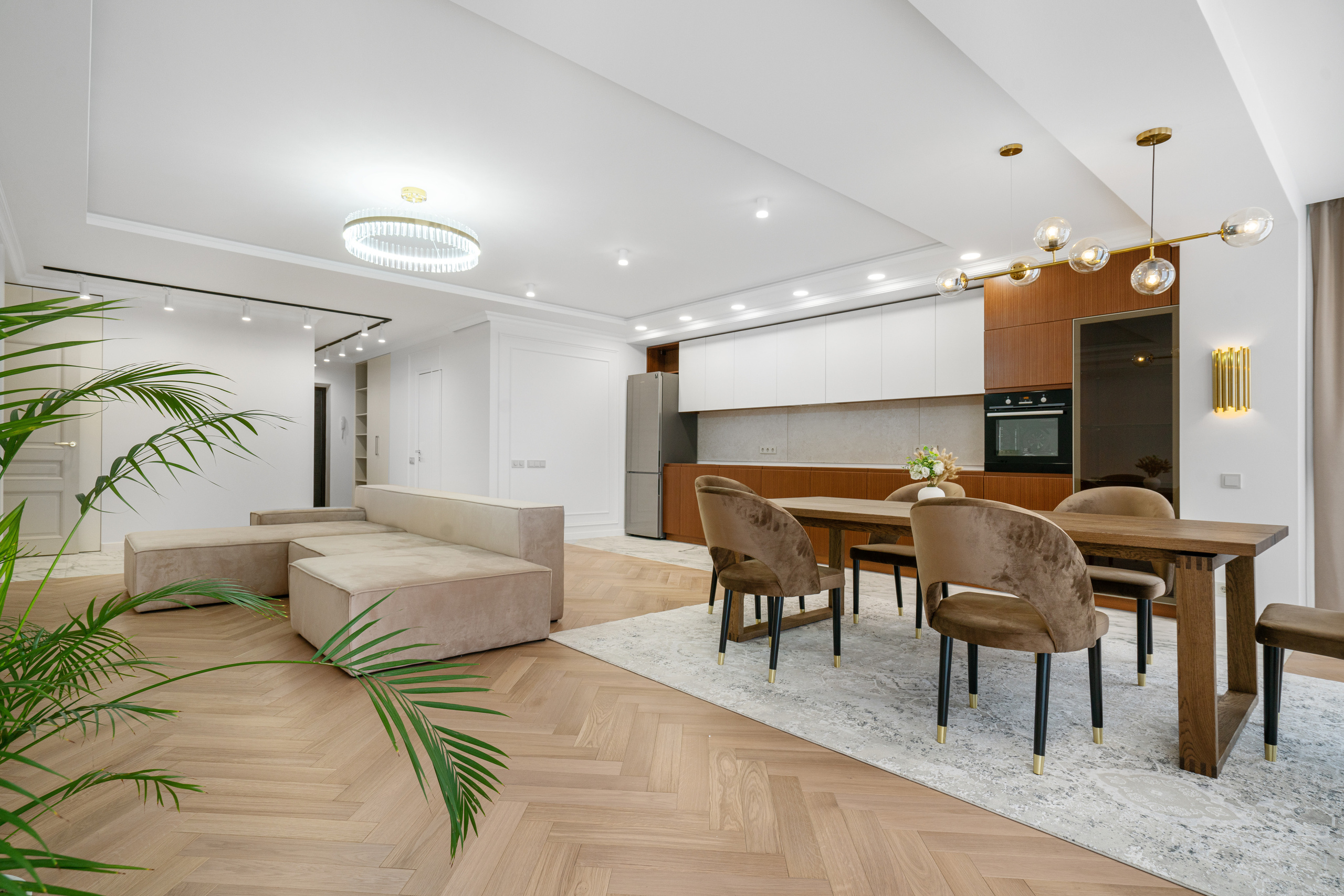 7й Континент 3х комнатная. Создаю контент для бизнеса- Андрей Корниенко и упаковываю компании и экспертов в Краснодаре