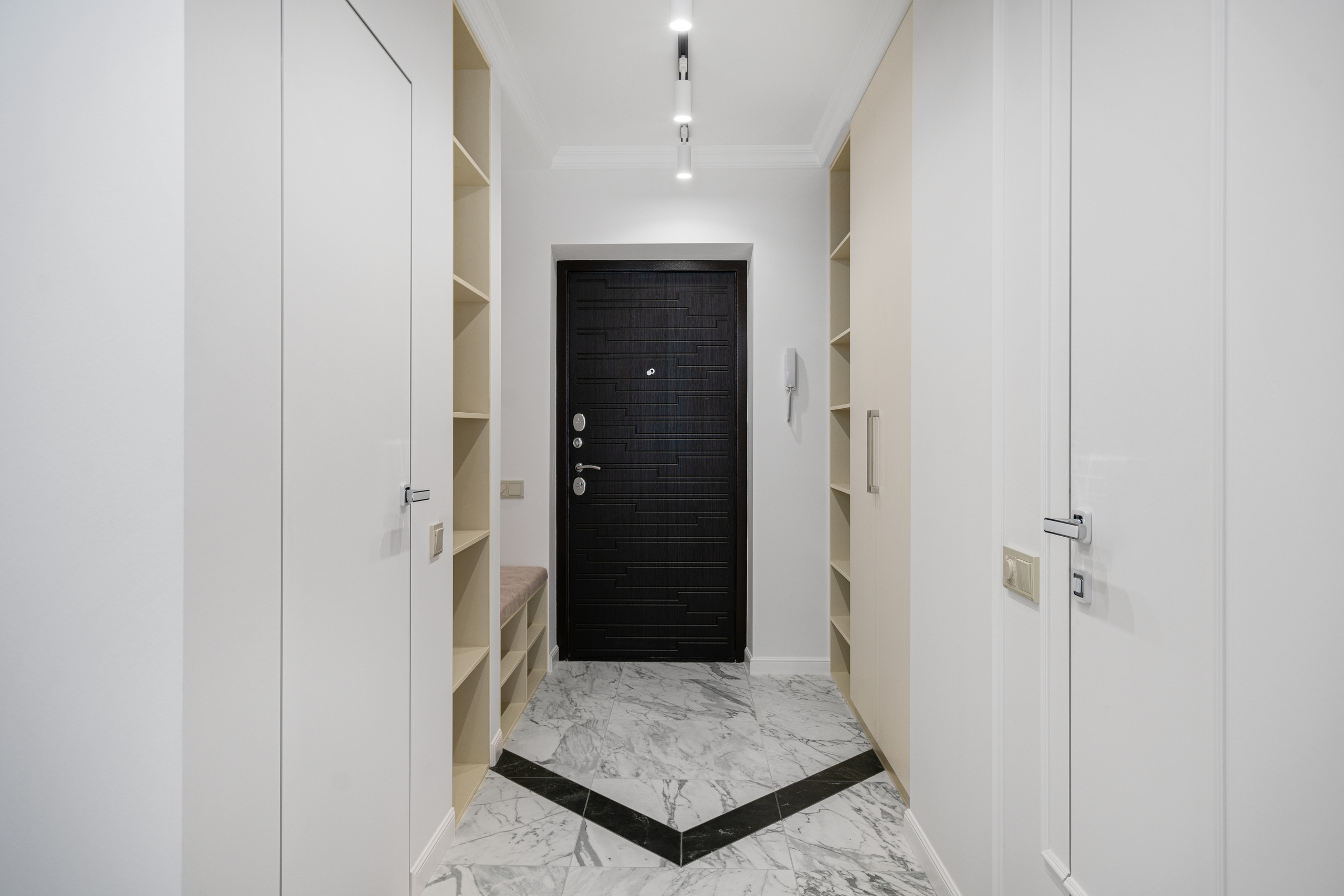 7й Континент 3х комнатная. Создаю контент для бизнеса- Андрей Корниенко и упаковываю компании и экспертов в Краснодаре