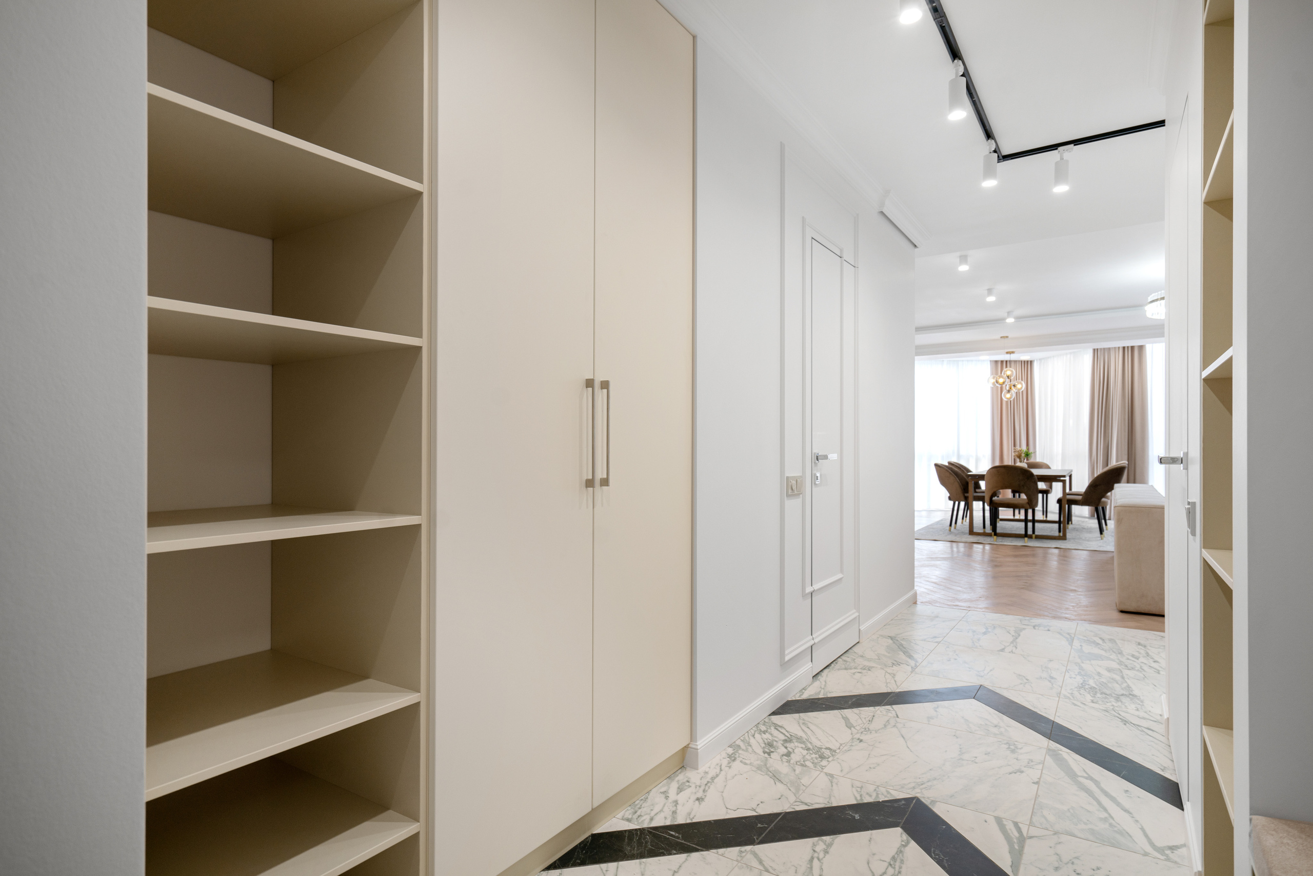 7й Континент 3х комнатная. Создаю контент для бизнеса- Андрей Корниенко и упаковываю компании и экспертов в Краснодаре