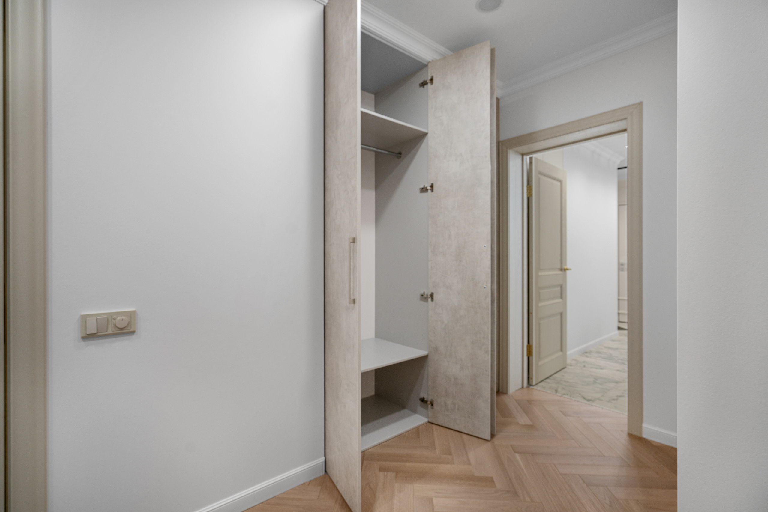 7й Континент 3х комнатная. Создаю контент для бизнеса- Андрей Корниенко и упаковываю компании и экспертов в Краснодаре