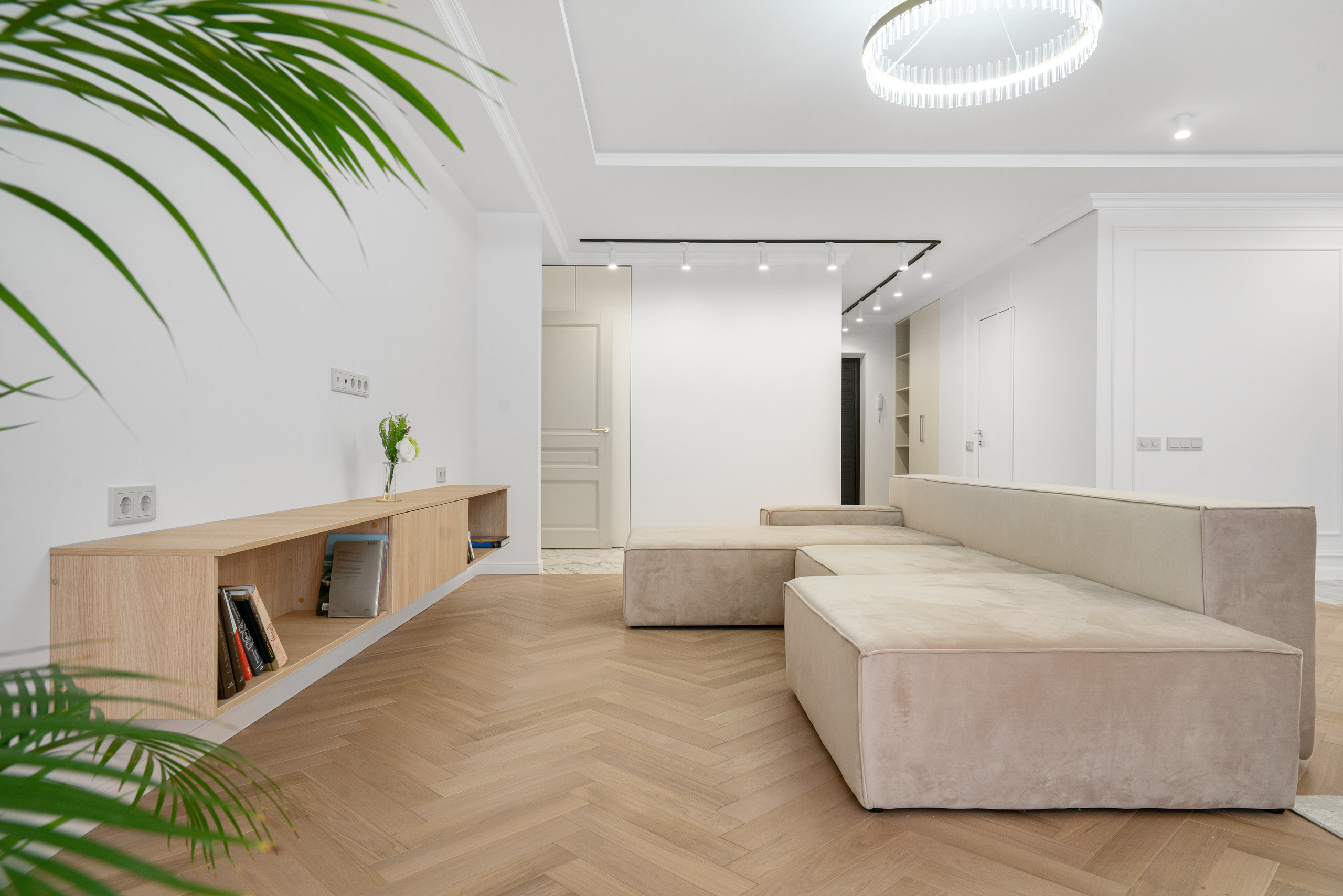 7й Континент 3х комнатная. Создаю контент для бизнеса- Андрей Корниенко и упаковываю компании и экспертов в Краснодаре