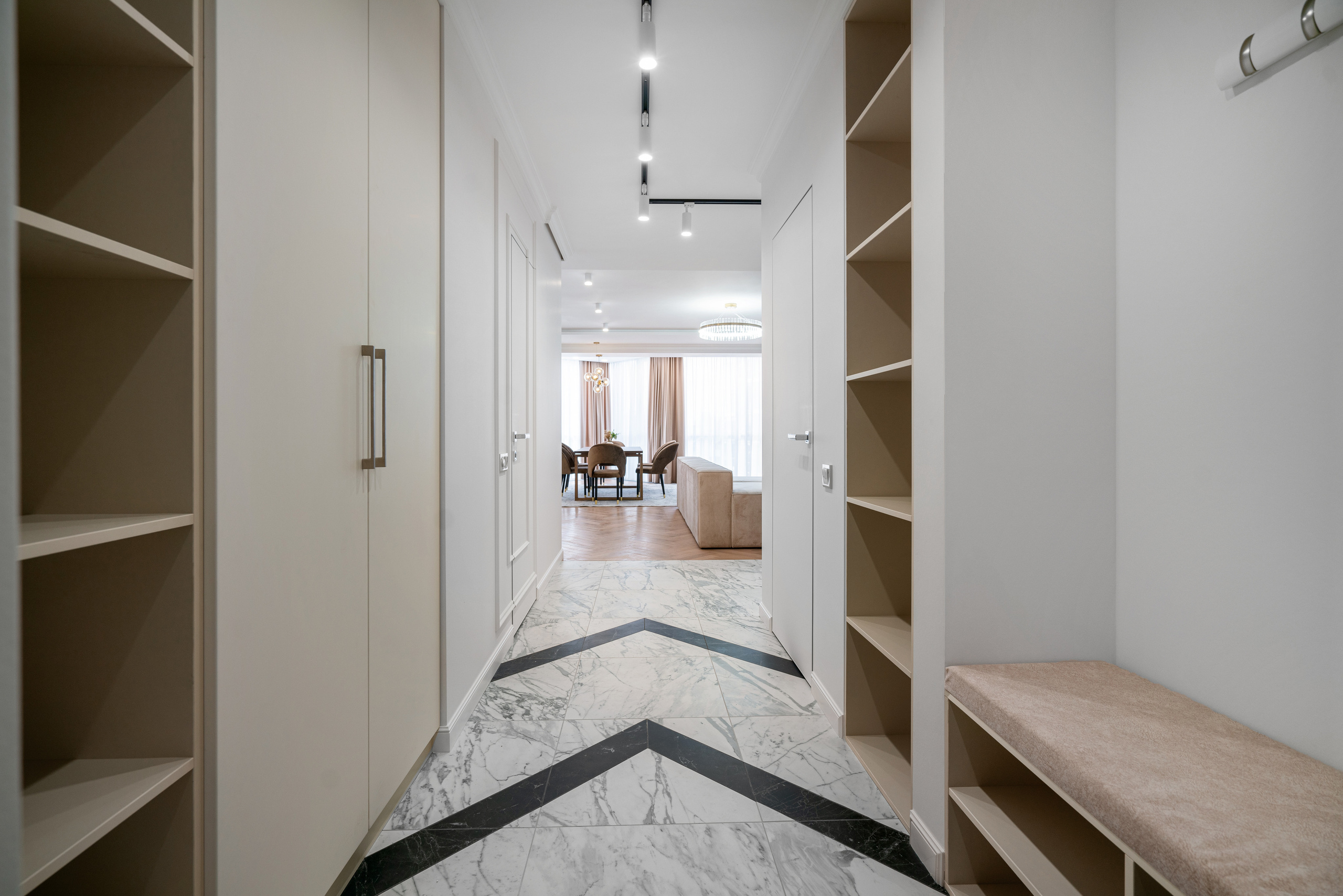 7й Континент 3х комнатная. Создаю контент для бизнеса- Андрей Корниенко и упаковываю компании и экспертов в Краснодаре