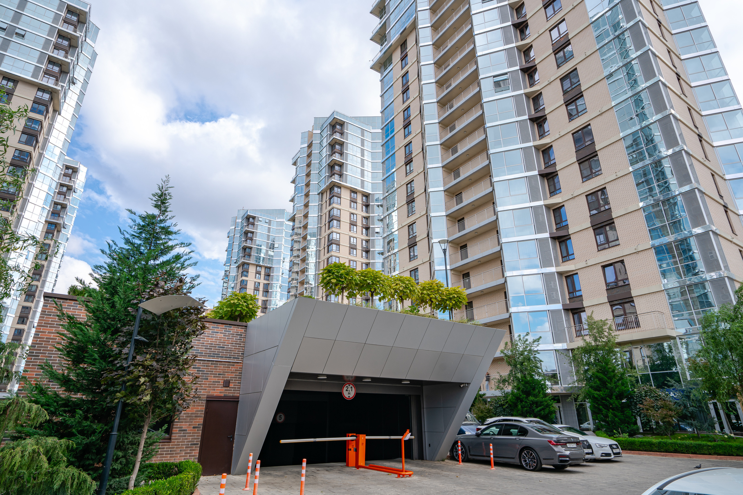 7й Континент 3х комнатная. Создаю контент для бизнеса- Андрей Корниенко и упаковываю компании и экспертов в Краснодаре