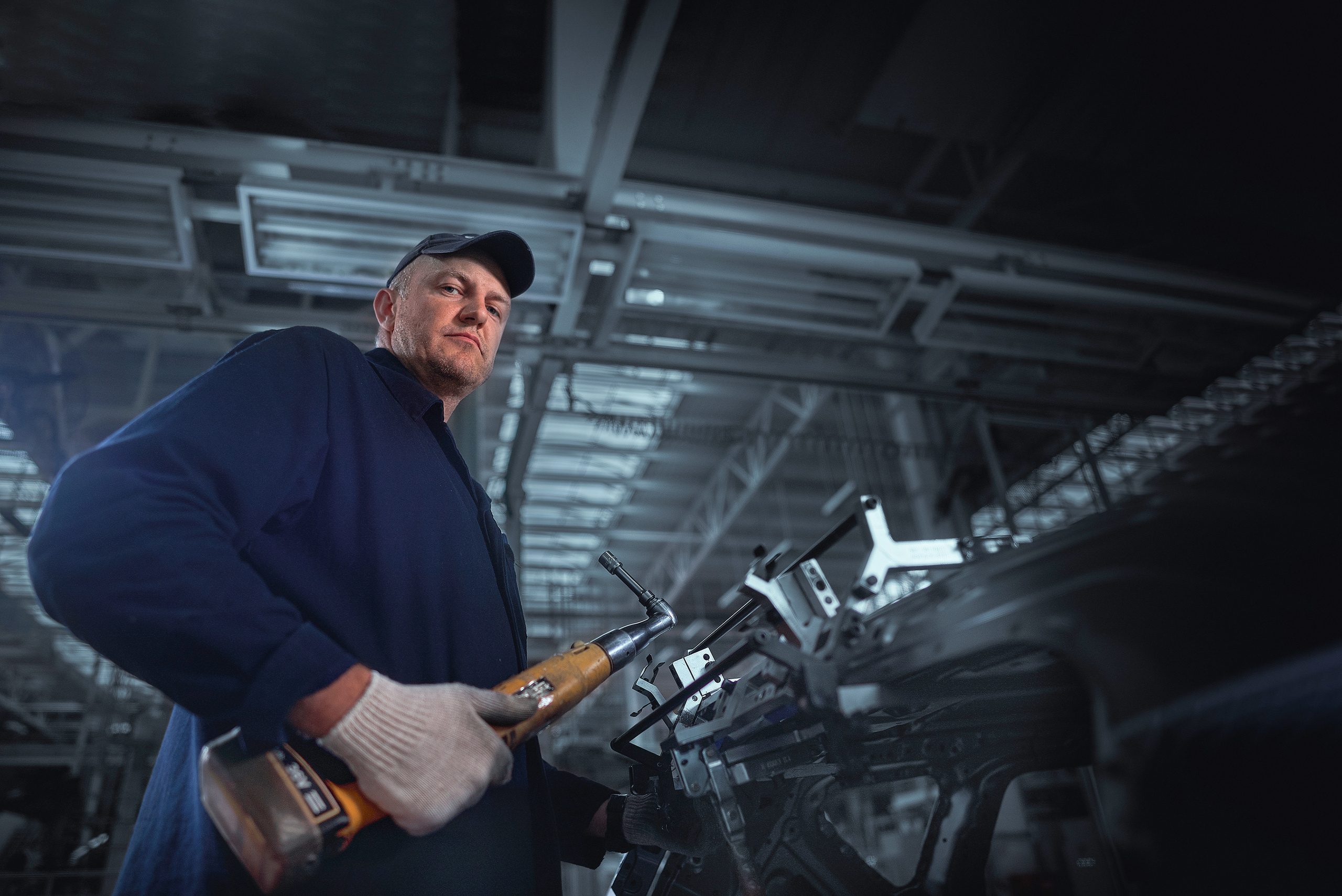 ТЯЖЕЛАЯ ПРОМЫШЛЕННОСТЬ. Режиссёр, клипмейкер, фотограф — Андрей Охота