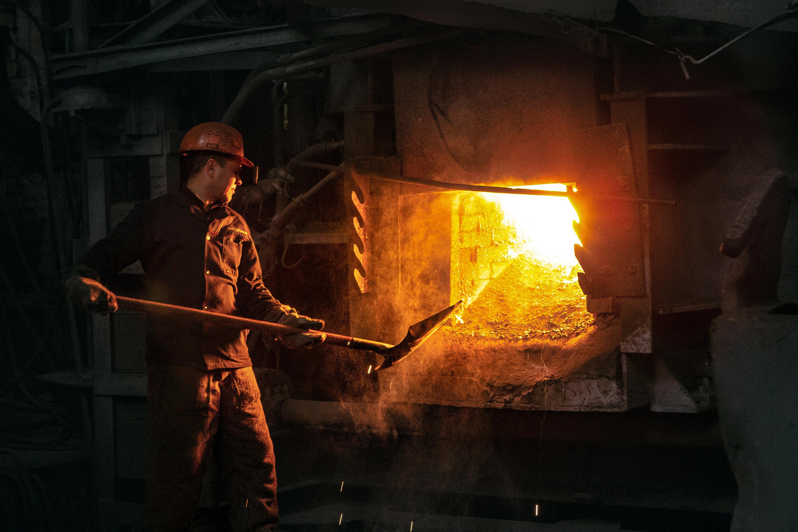 ТЯЖЕЛАЯ ПРОМЫШЛЕННОСТЬ. Режиссёр, клипмейкер, фотограф — Андрей Охота