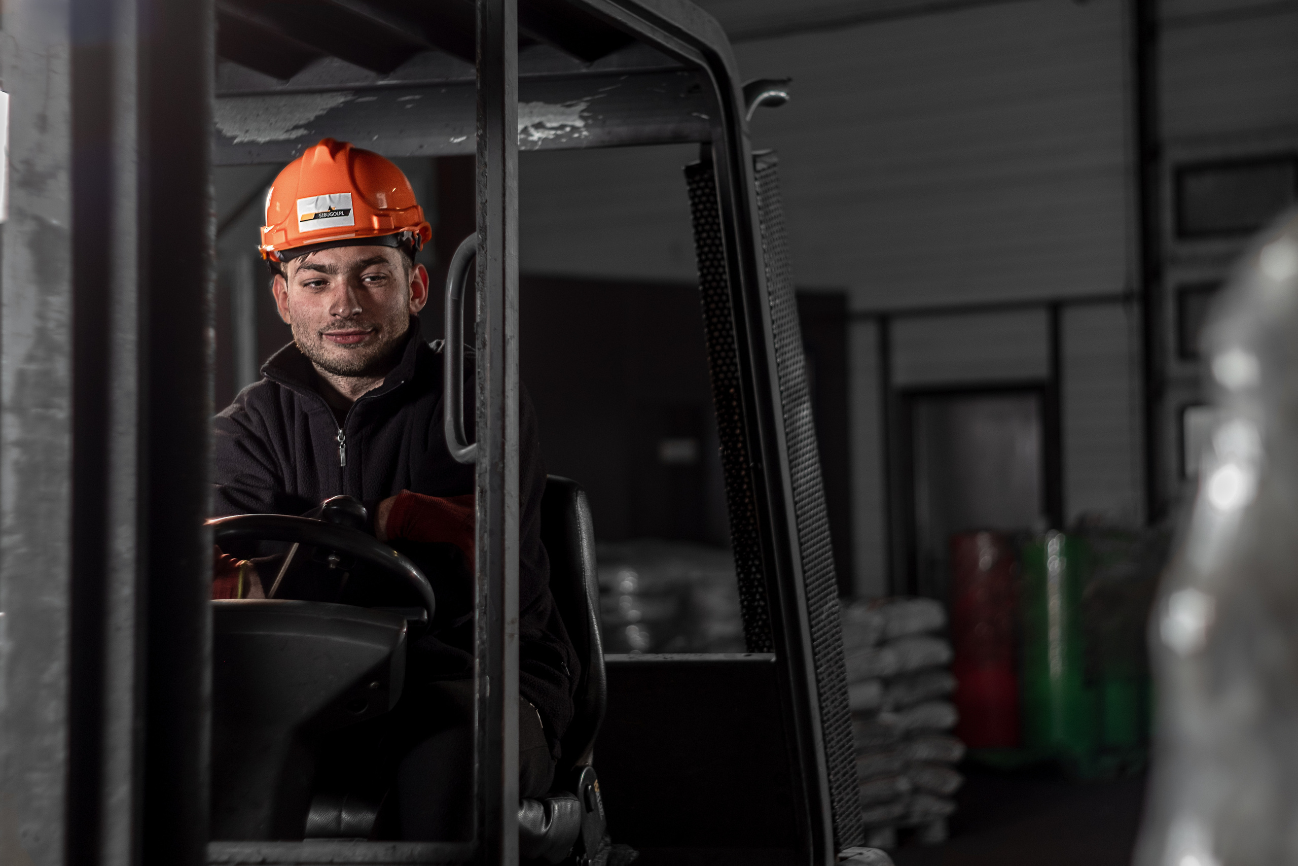 ТЯЖЕЛАЯ ПРОМЫШЛЕННОСТЬ. Режиссёр, клипмейкер, фотограф — Андрей Охота