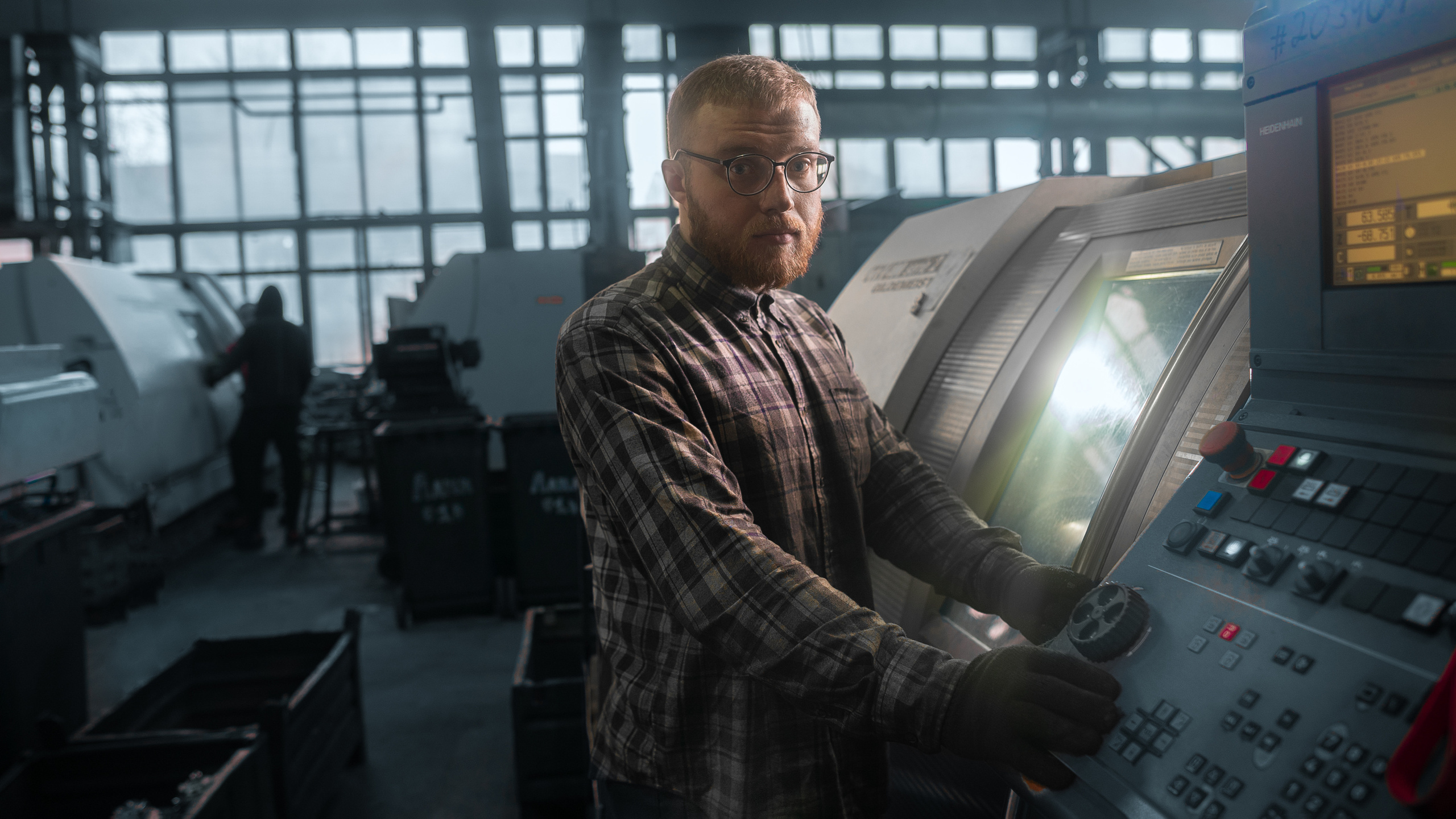 ТЯЖЕЛАЯ ПРОМЫШЛЕННОСТЬ. Режиссёр, клипмейкер, фотограф — Андрей Охота