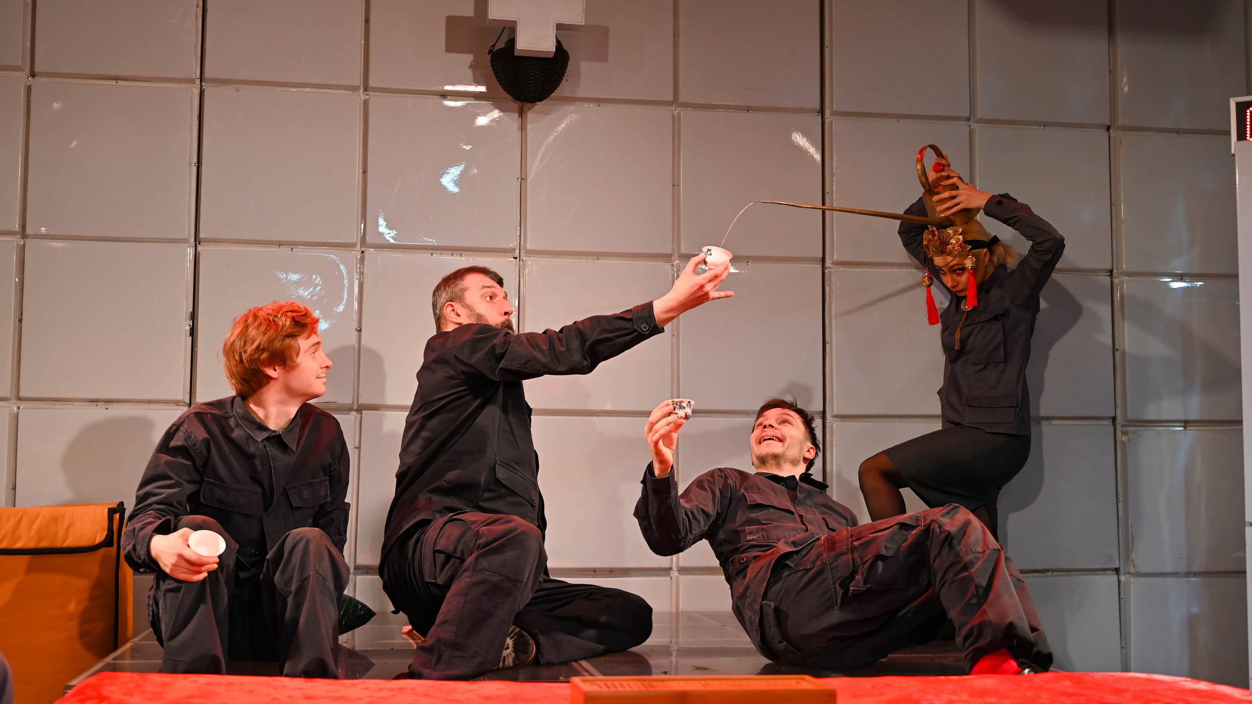 Спектакль "Серёжа очень тупой". Театральный фотограф Михаил Макаричев-Энгельс