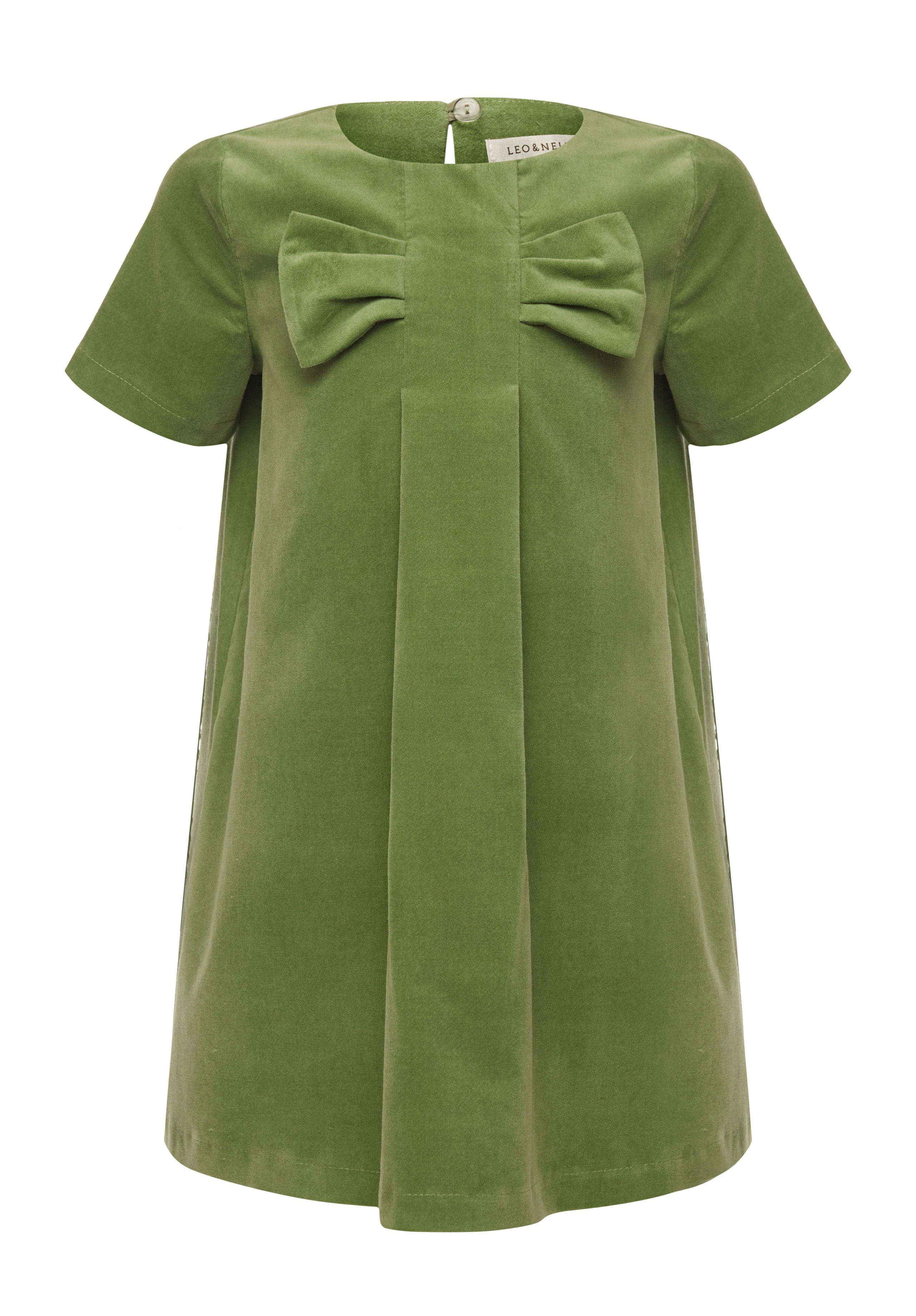 «Профессиональная каталожная фотосъемка детской одежды на манекене с акцентом на детали»