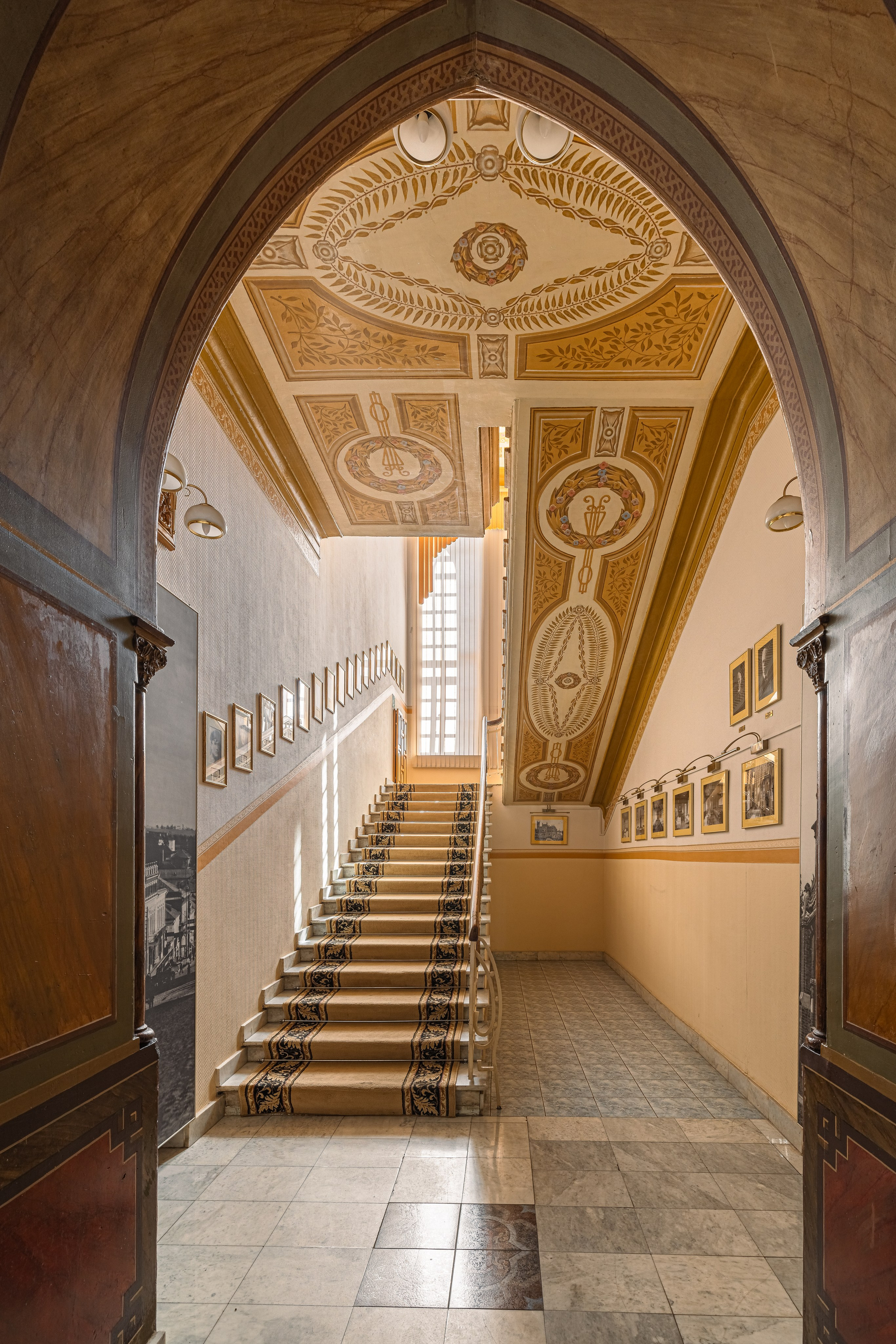 Красный замок Тихона Булычева на Вятке. Архитектор Чарушин И.А. Иван Благушин. Интерьерный и архитектурный фотограф в Москве и Санкт-Петербурге