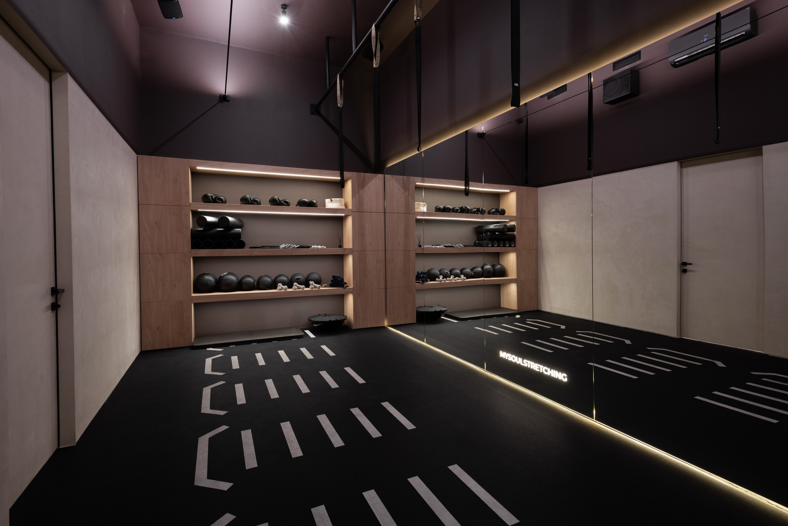 Фитнес-клуб Mysoulstretching. Фотограф для дизайнеров, застройщиков и бизнеса — интерьеры и архитектура — Роман Свободный в Москве и по России