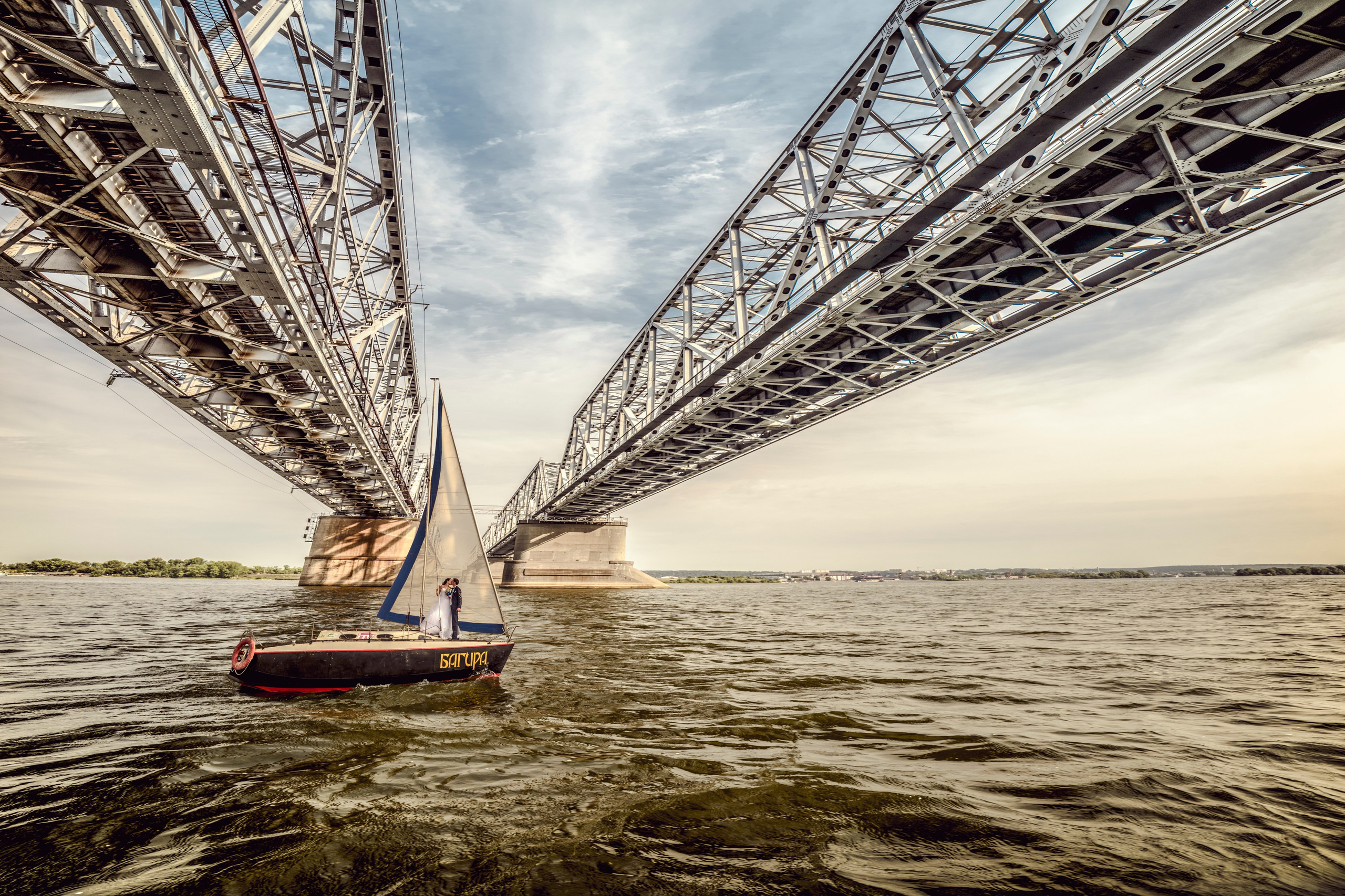 Свадебная Фотосессия в г. казани | Фотограф на Свадьбу в г. Казани Фотограф Садег Азарми тел. +79172288430 ✔ Сборы невесты и жениха✔ Утро невесты (детали, эмоции, подготовка)✔ Репортажная съёмка ЗАГСа и выездной регистрации✔ Свадебная прогулка✔ Фотосъёмка банкета и вечеринки✔ Креативные и тематические свадьбы✔ Свадьба на природе (лайфстайл)✔ Девичники и мальчишники