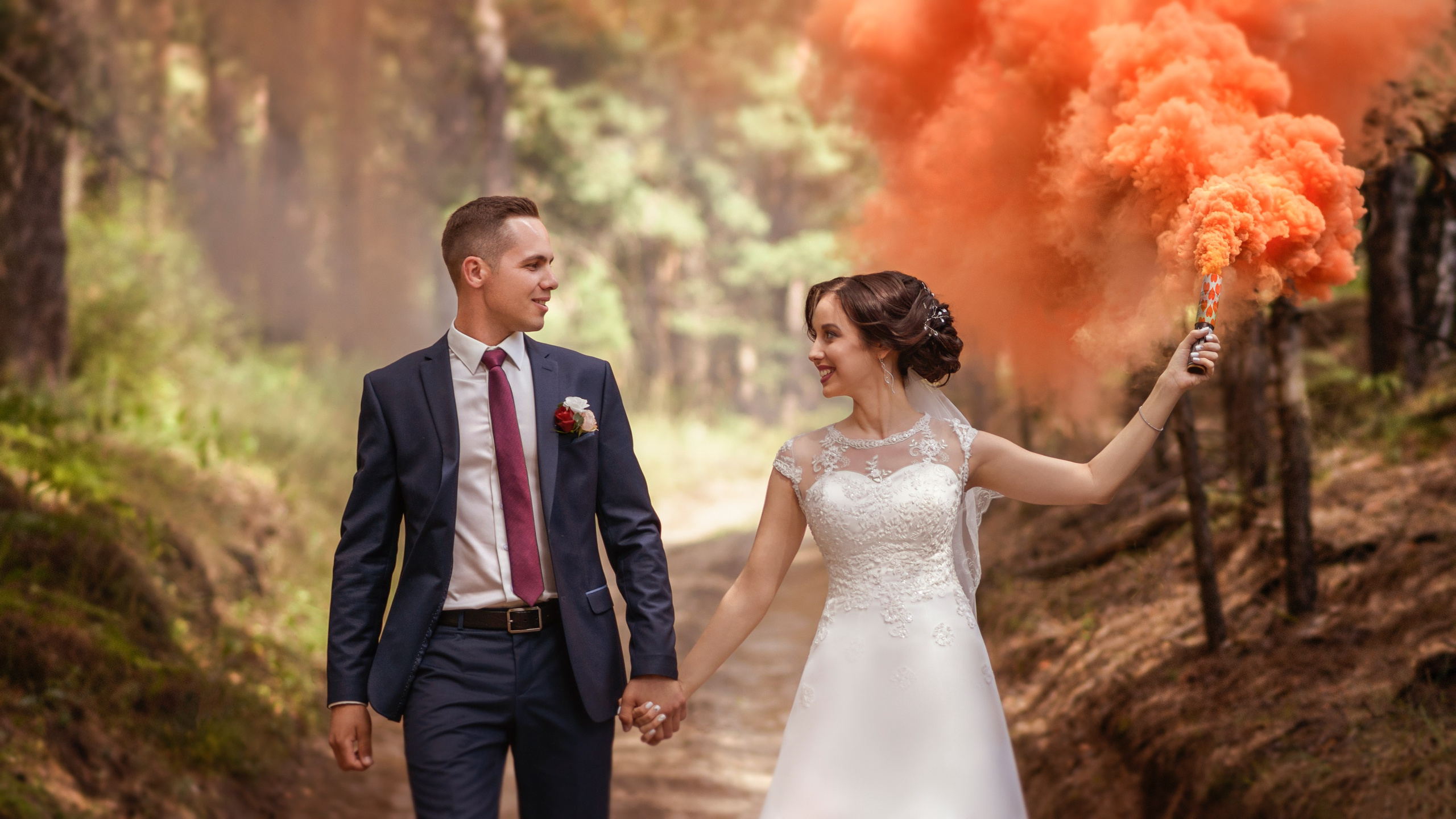 Свадебная Фотосессия в г. казани | Фотограф на Свадьбу в г. Казани Фотограф Садег Азарми тел. +79172288430 ✔ Сборы невесты и жениха✔ Утро невесты (детали, эмоции, подготовка)✔ Репортажная съёмка ЗАГСа и выездной регистрации✔ Свадебная прогулка✔ Фотосъёмка банкета и вечеринки✔ Креативные и тематические свадьбы✔ Свадьба на природе (лайфстайл)✔ Девичники и мальчишники