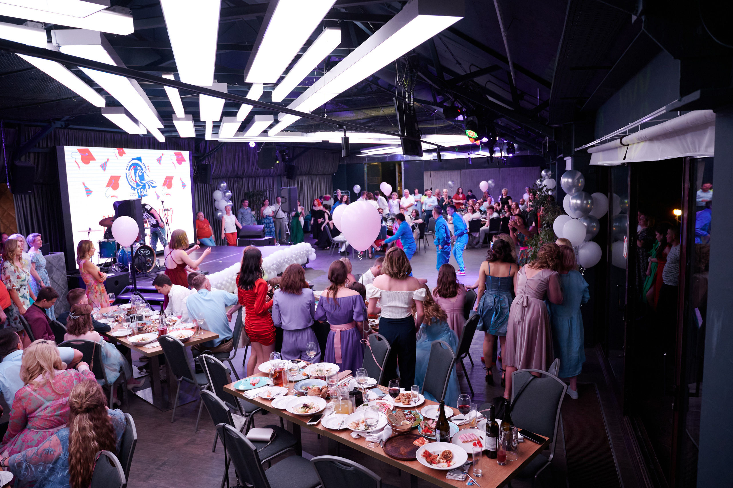 Выпускной 124 школы + video. Профессиональный репортажный фотограф в Самаре Никита Королев