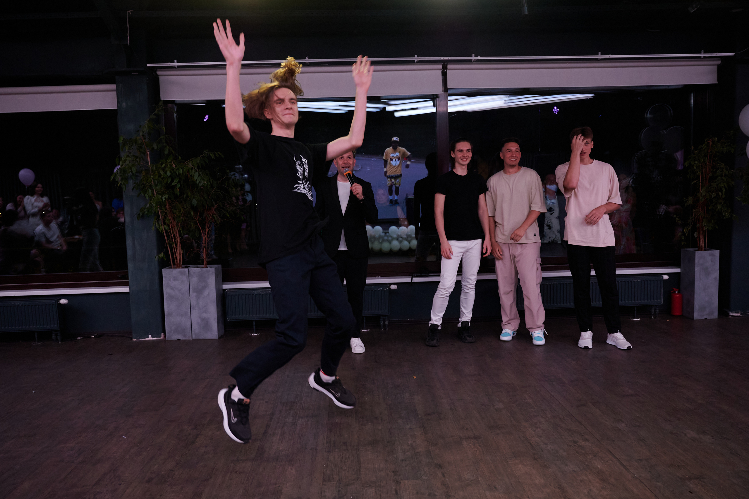 Выпускной 124 школы + video. Профессиональный репортажный фотограф в Самаре Никита Королев