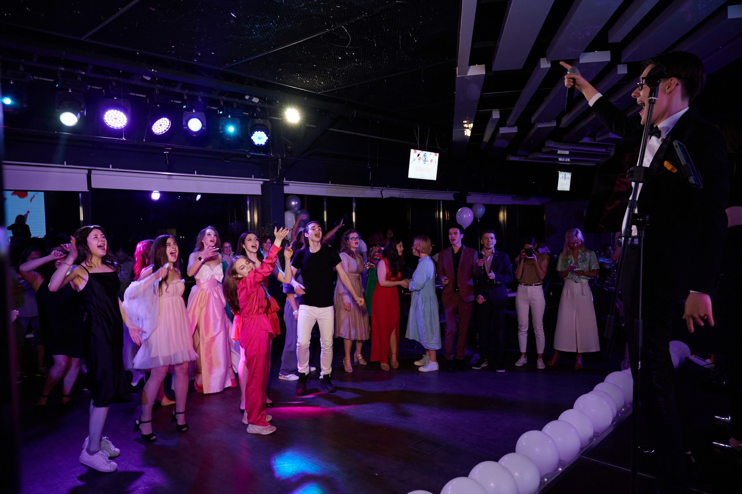 Выпускной 124 школы + video. Профессиональный репортажный фотограф в Самаре Никита Королев