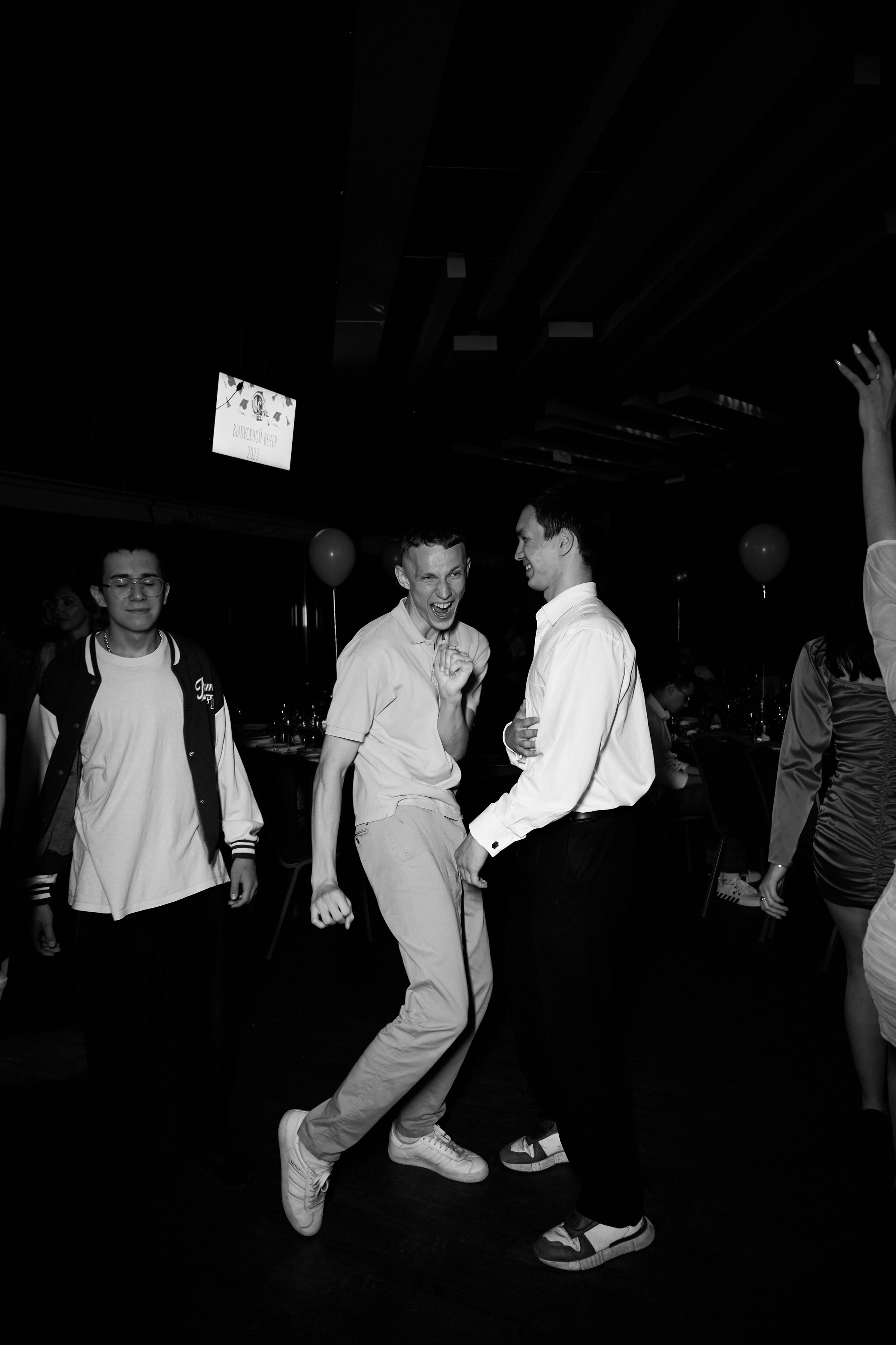 Выпускной 124 школы + video. Профессиональный репортажный фотограф в Самаре Никита Королев