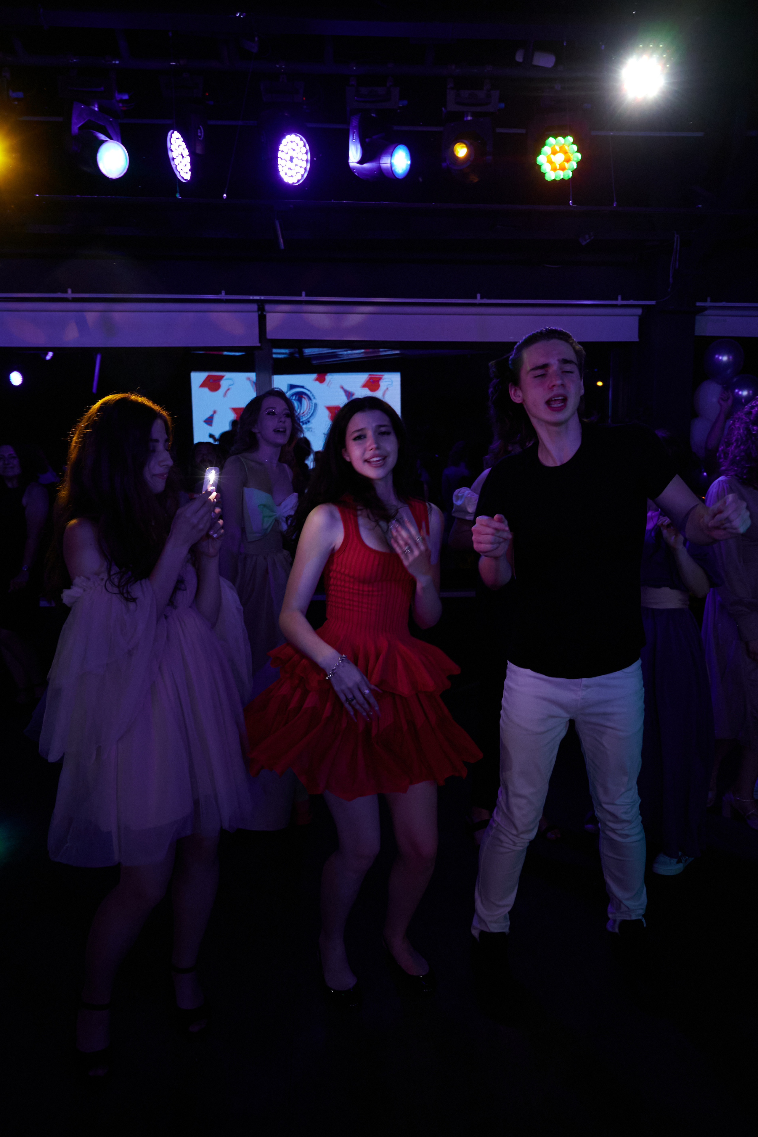 Выпускной 124 школы + video. Профессиональный репортажный фотограф в Самаре Никита Королев