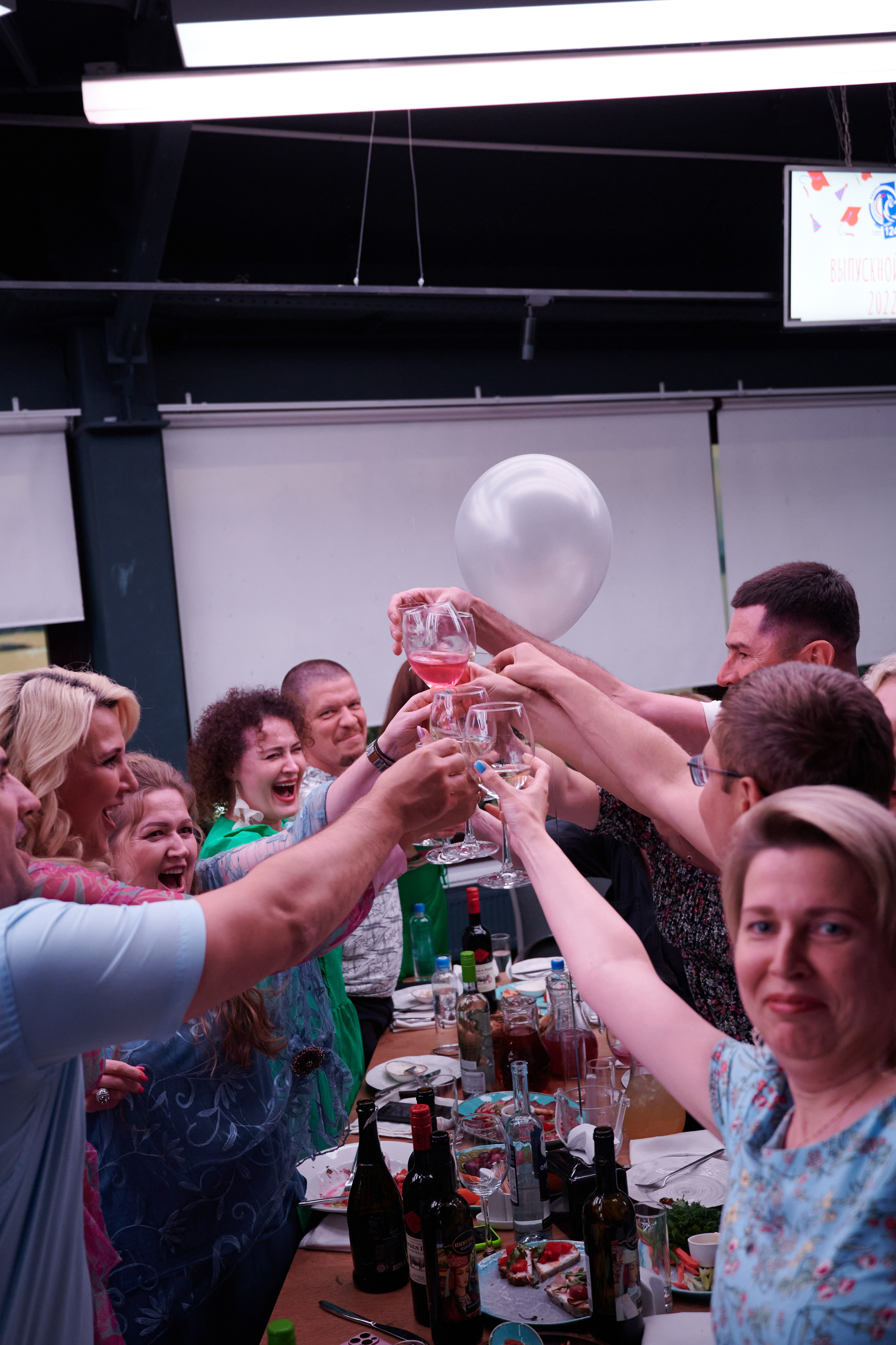 Выпускной 124 школы + video. Профессиональный репортажный фотограф в Самаре Никита Королев