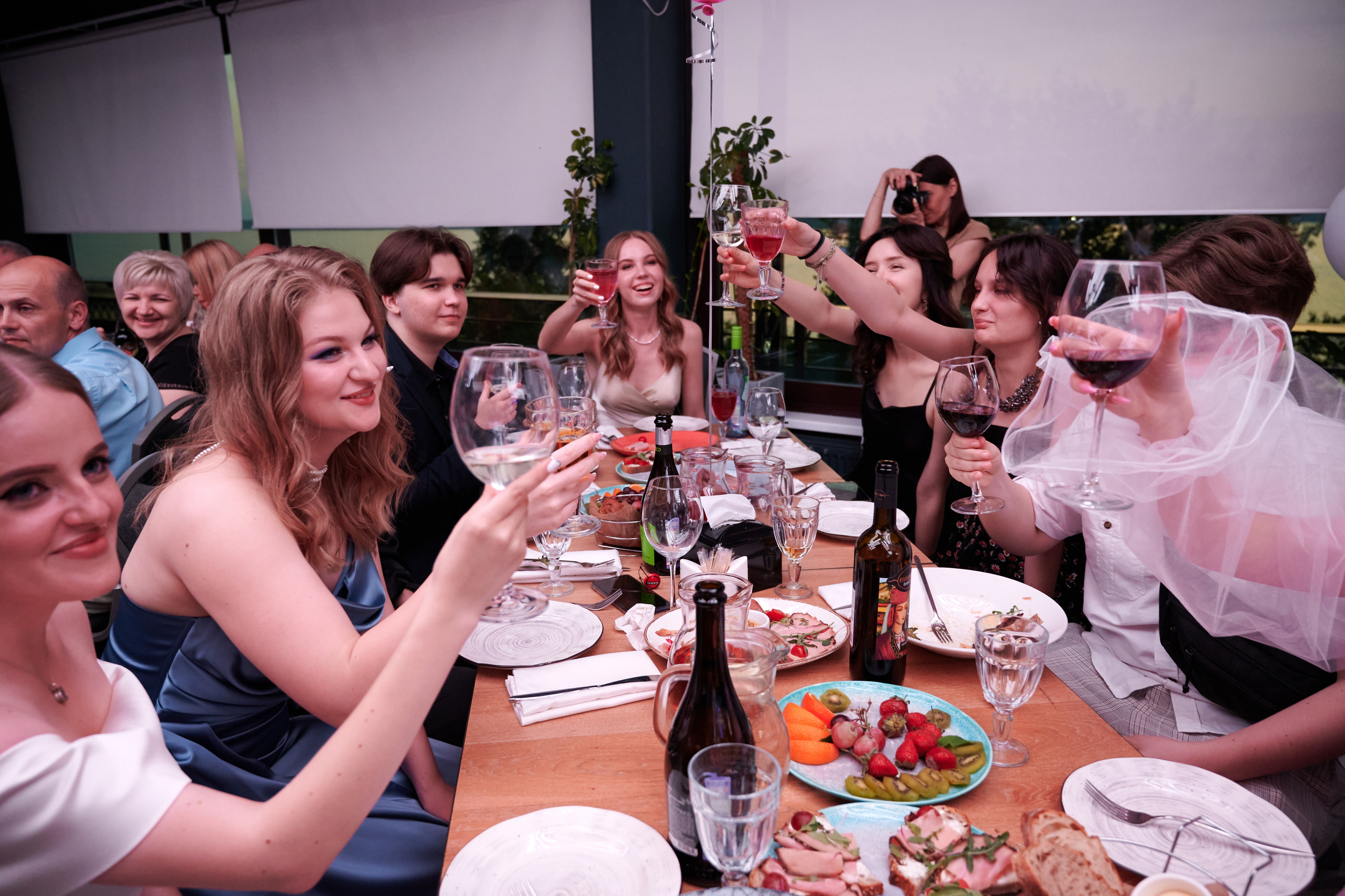 Выпускной 124 школы + video. Профессиональный репортажный фотограф в Самаре Никита Королев