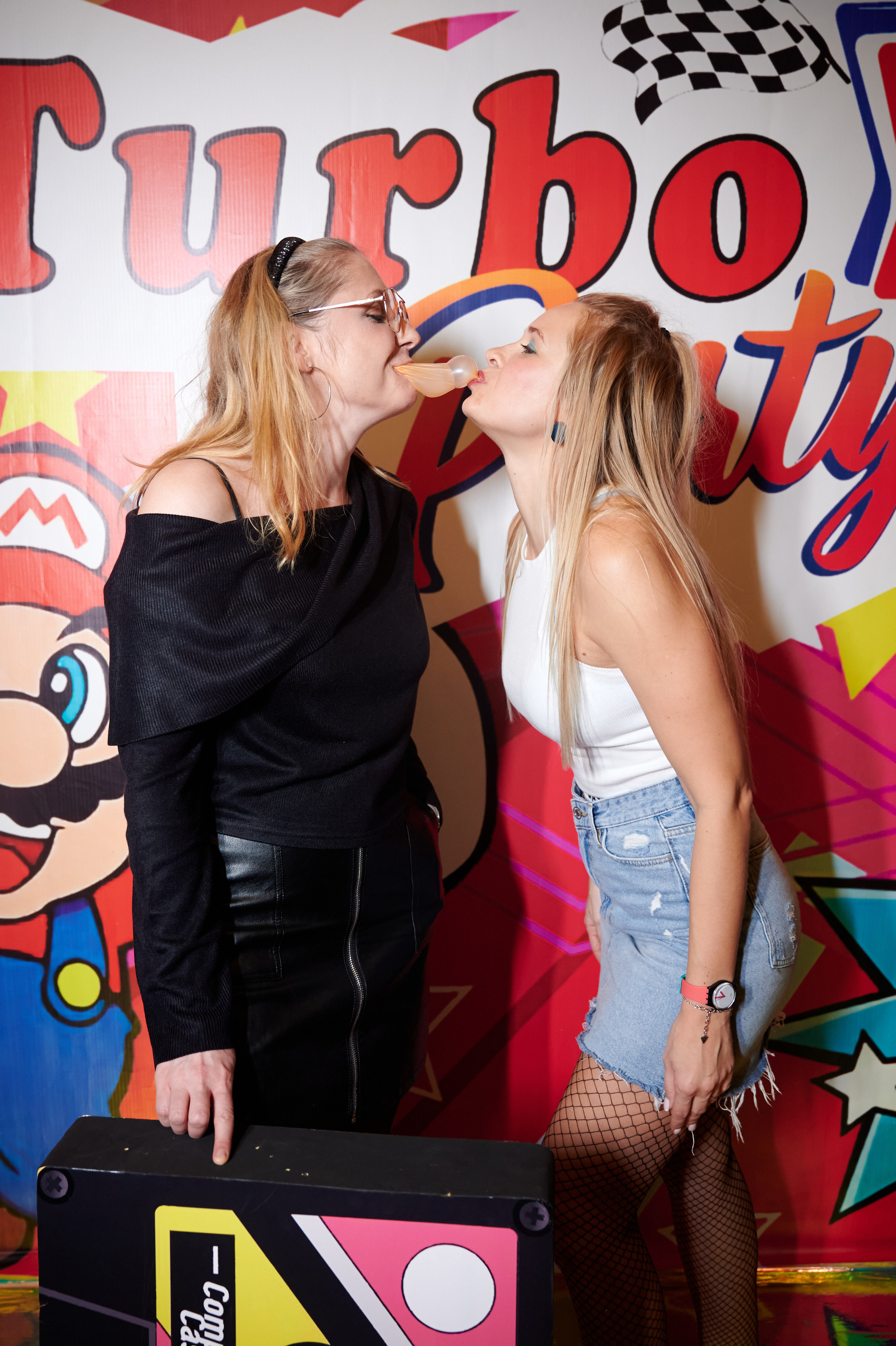 Новый год в стиле 90 х + video. Профессиональный репортажный фотограф в Самаре Никита Королев