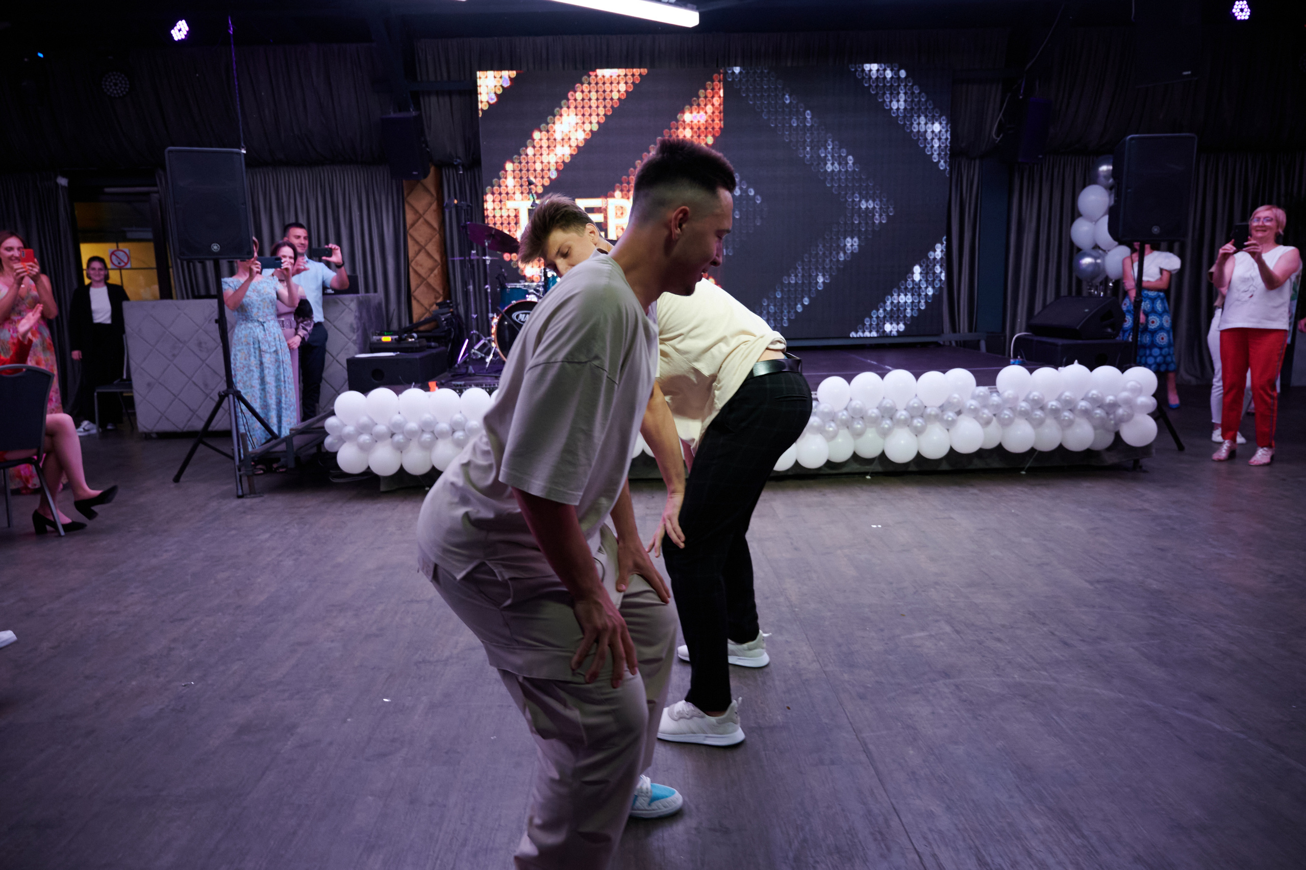 Выпускной 124 школы + video. Профессиональный репортажный фотограф в Самаре Никита Королев