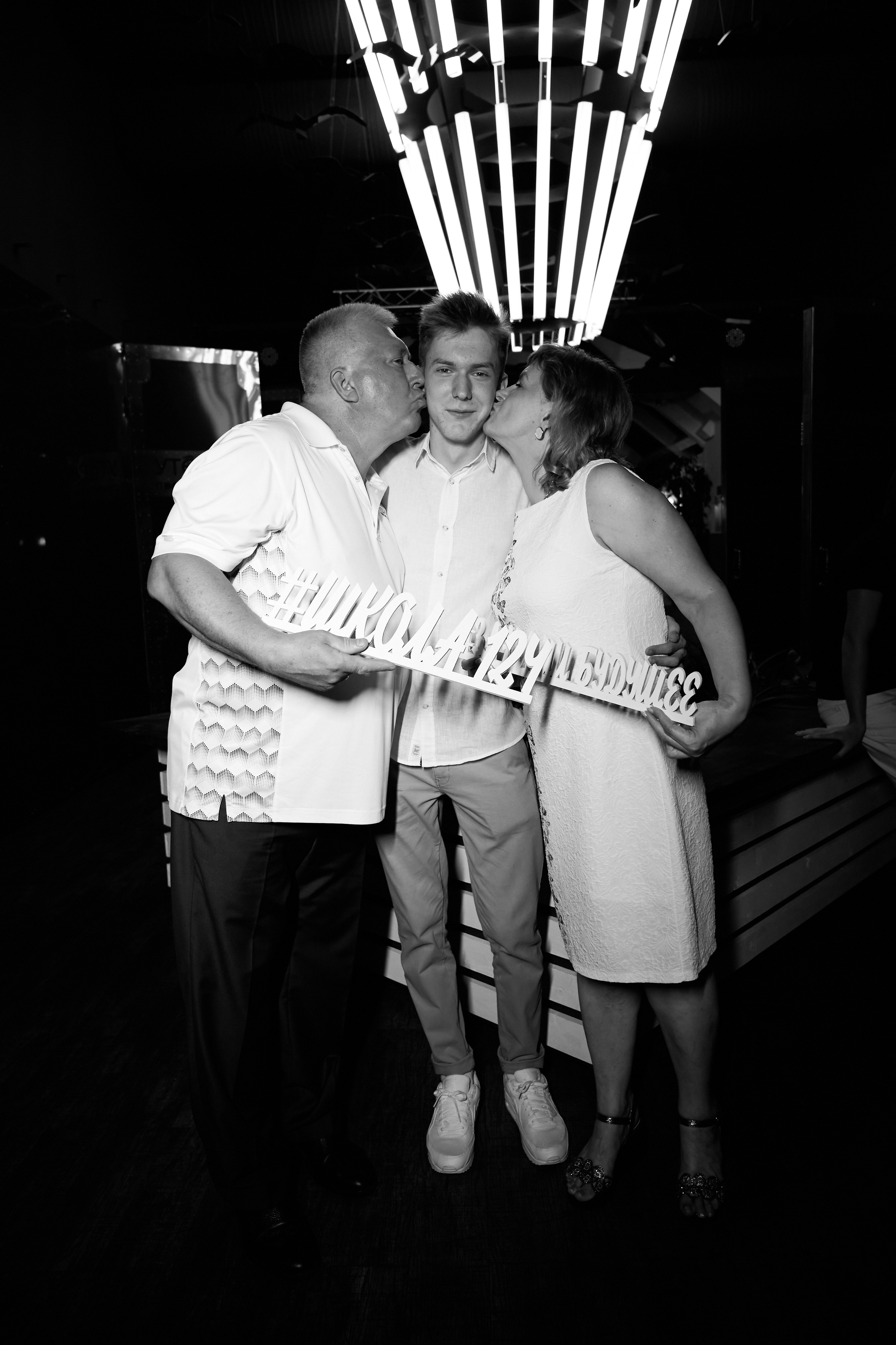 Выпускной 124 школы + video. Профессиональный репортажный фотограф в Самаре Никита Королев