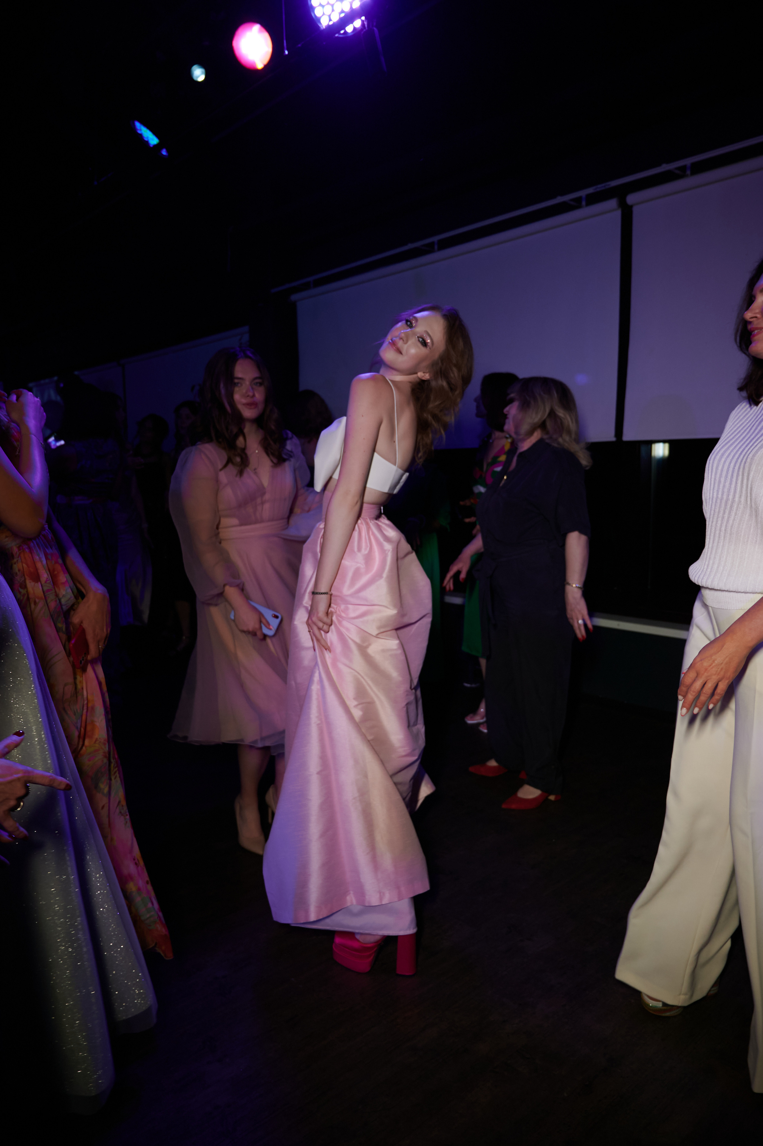 Выпускной 124 школы + video. Профессиональный репортажный фотограф в Самаре Никита Королев