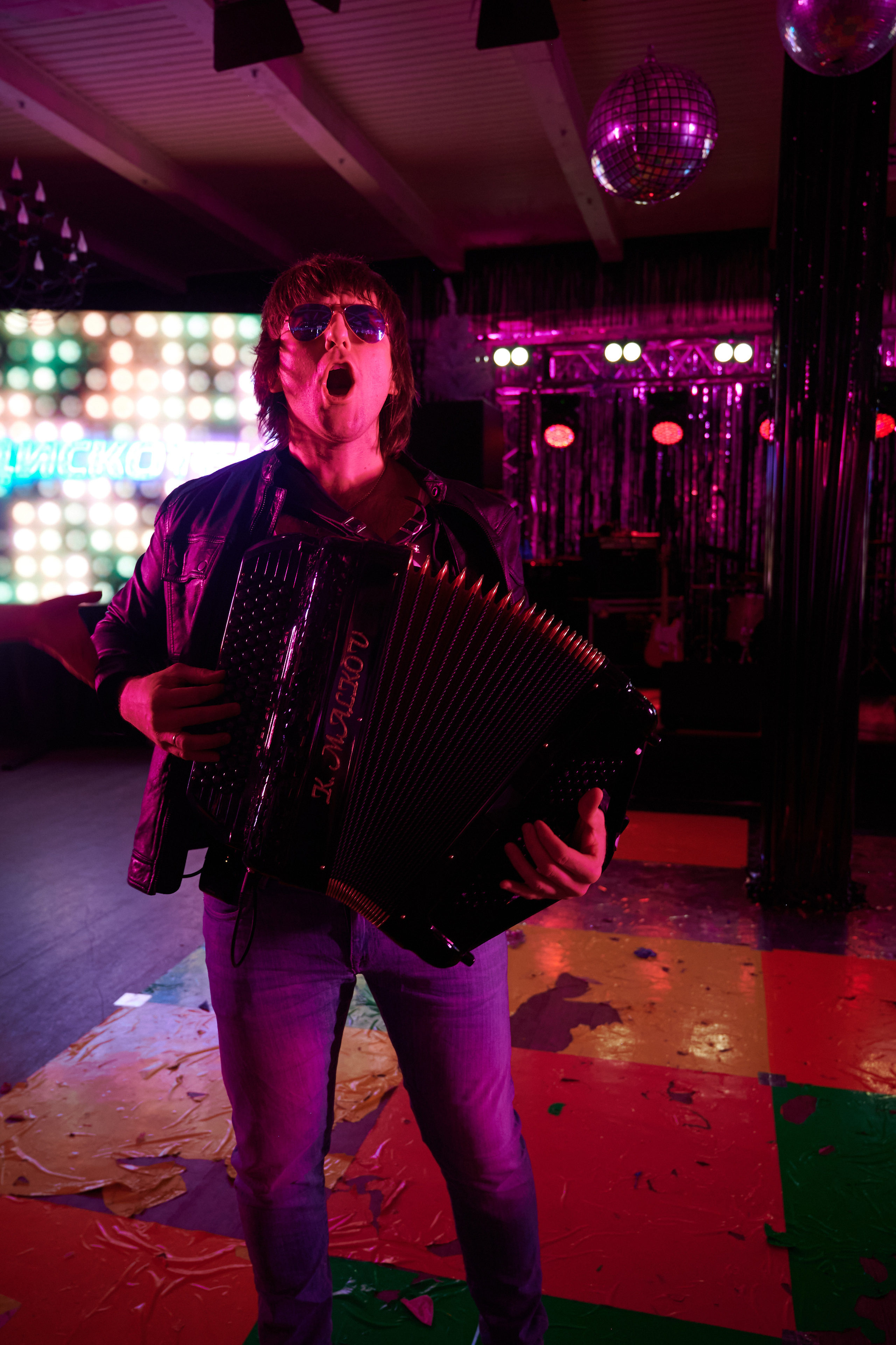 Новый год в стиле 90 х + video. Профессиональный репортажный фотограф в Самаре Никита Королев