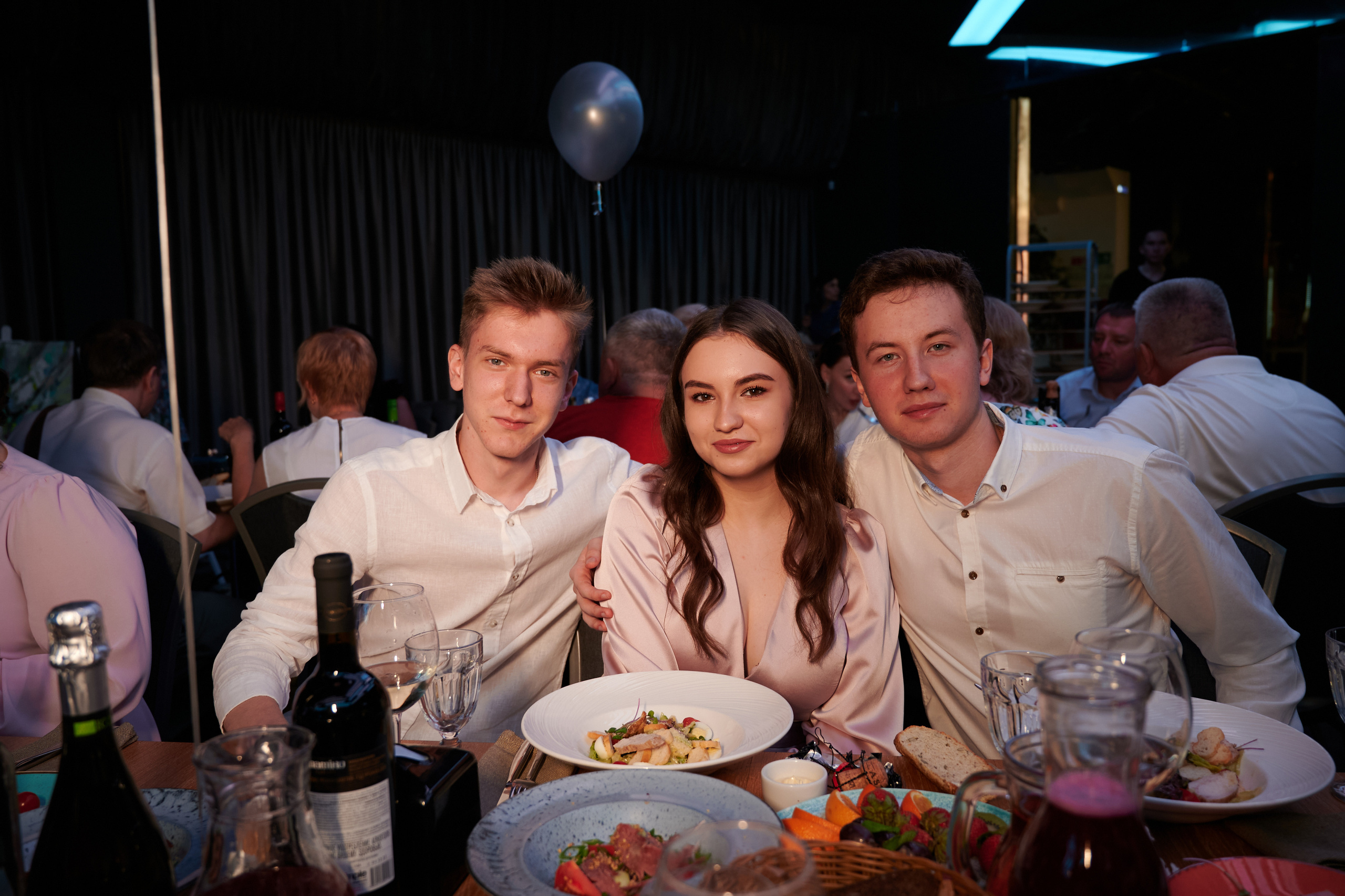 Выпускной 124 школы + video. Профессиональный репортажный фотограф в Самаре Никита Королев