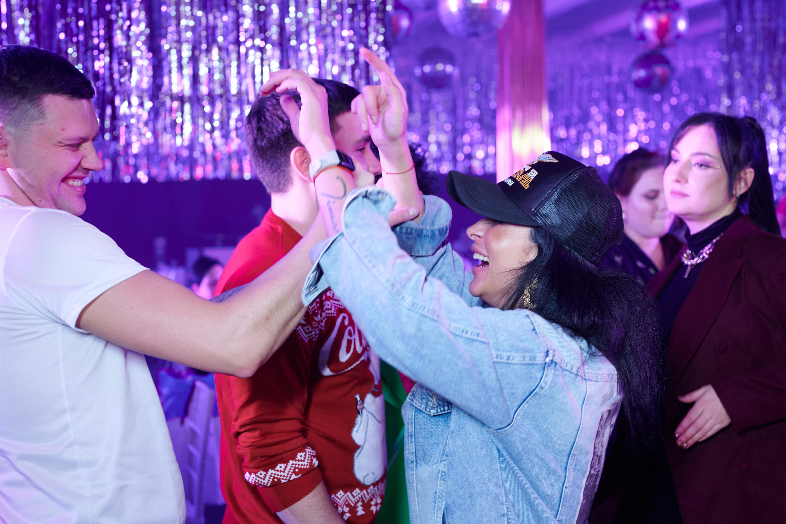 Новый год в стиле 90 х + video. Профессиональный репортажный фотограф в Самаре Никита Королев