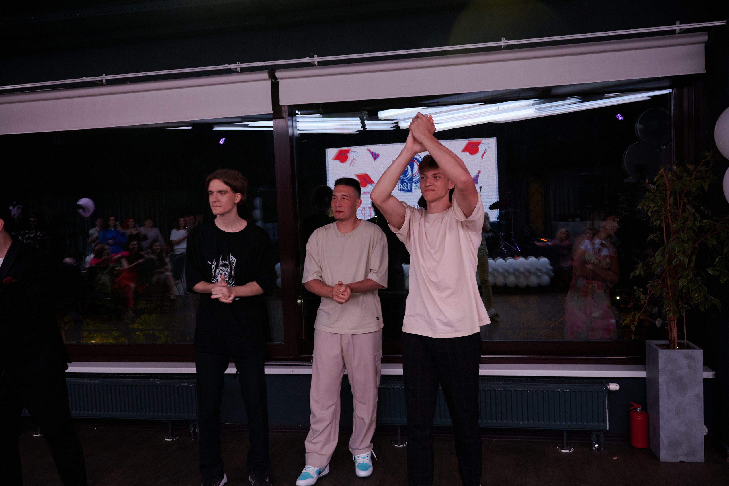 Выпускной 124 школы + video. Профессиональный репортажный фотограф в Самаре Никита Королев