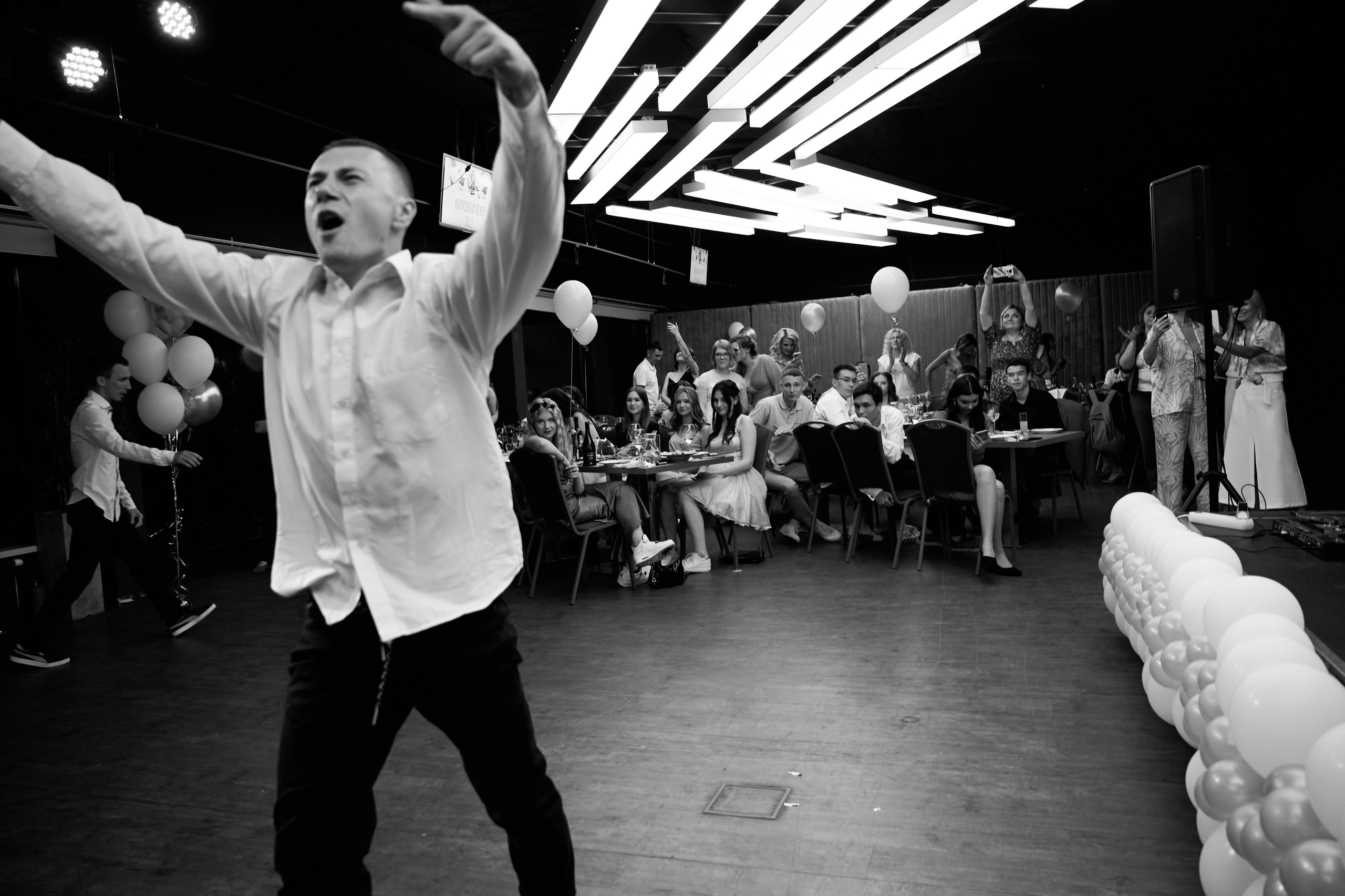 Выпускной 124 школы + video. Профессиональный репортажный фотограф в Самаре Никита Королев