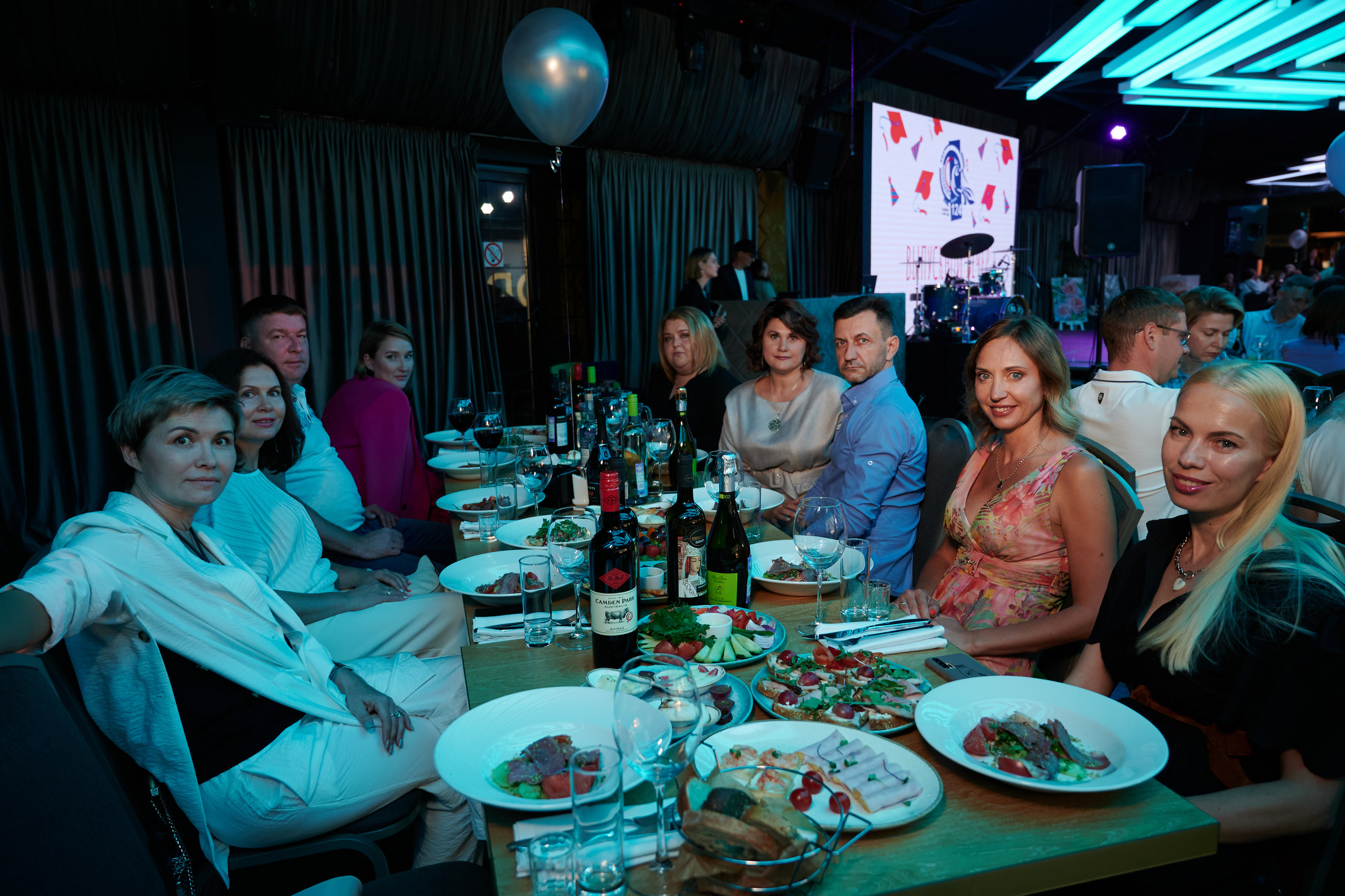 Выпускной 124 школы + video. Профессиональный репортажный фотограф в Самаре Никита Королев