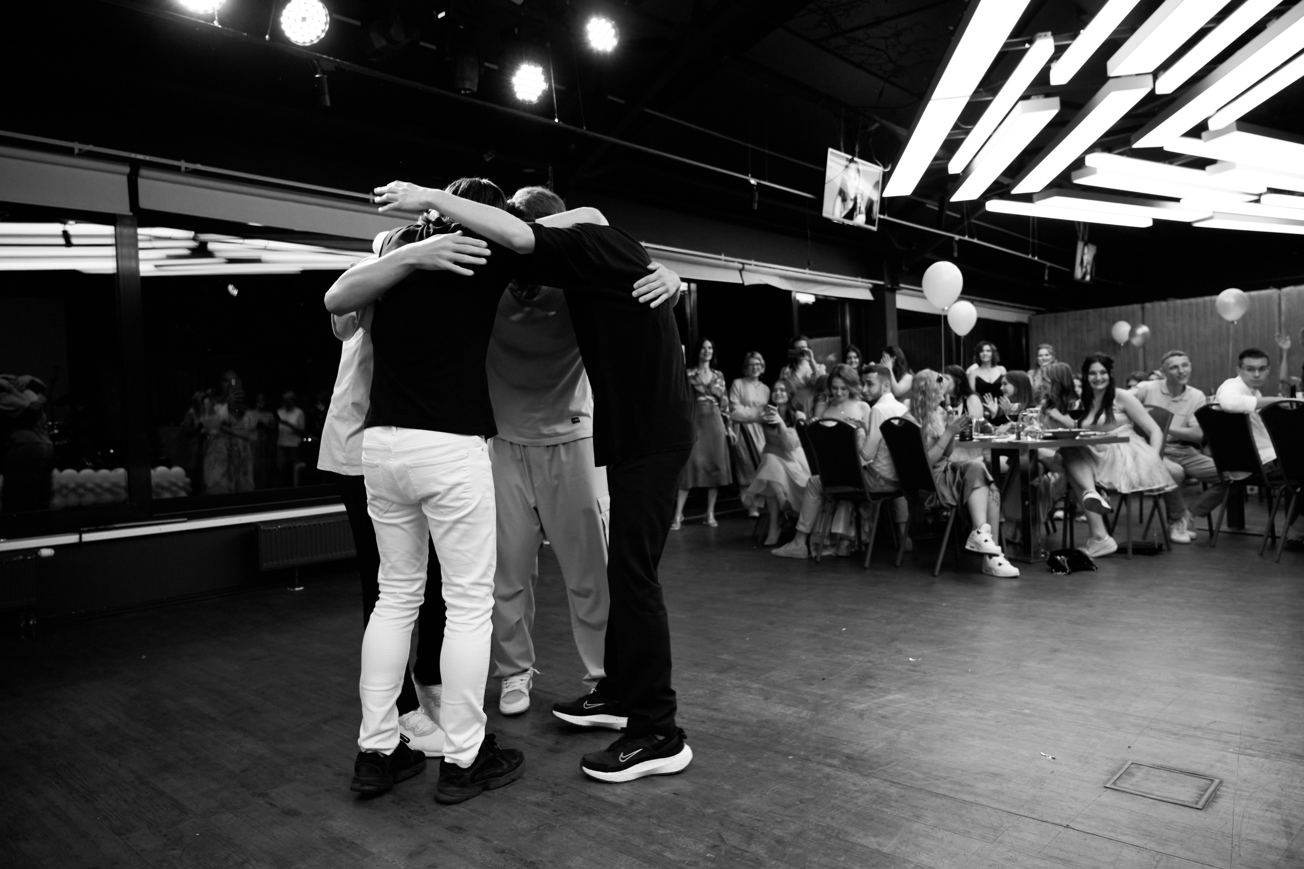 Выпускной 124 школы + video. Профессиональный репортажный фотограф в Самаре Никита Королев