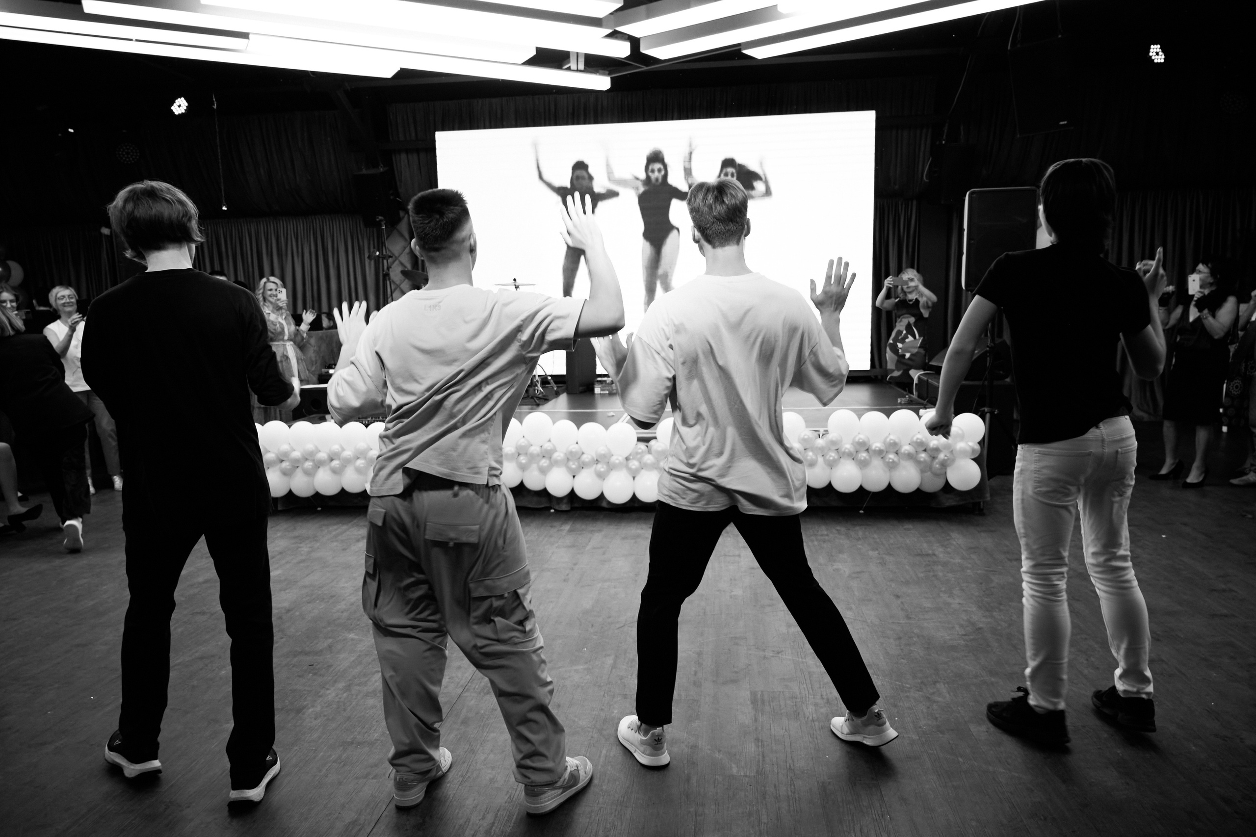 Выпускной 124 школы + video. Профессиональный репортажный фотограф в Самаре Никита Королев