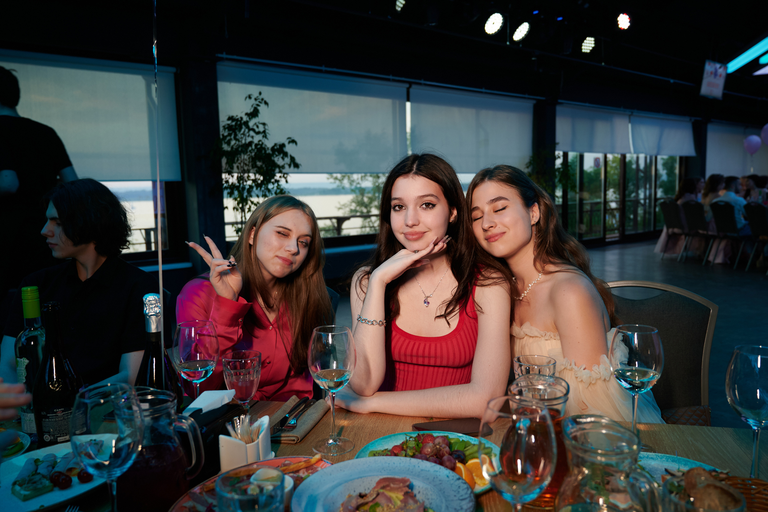 Выпускной 124 школы + video. Профессиональный репортажный фотограф в Самаре Никита Королев