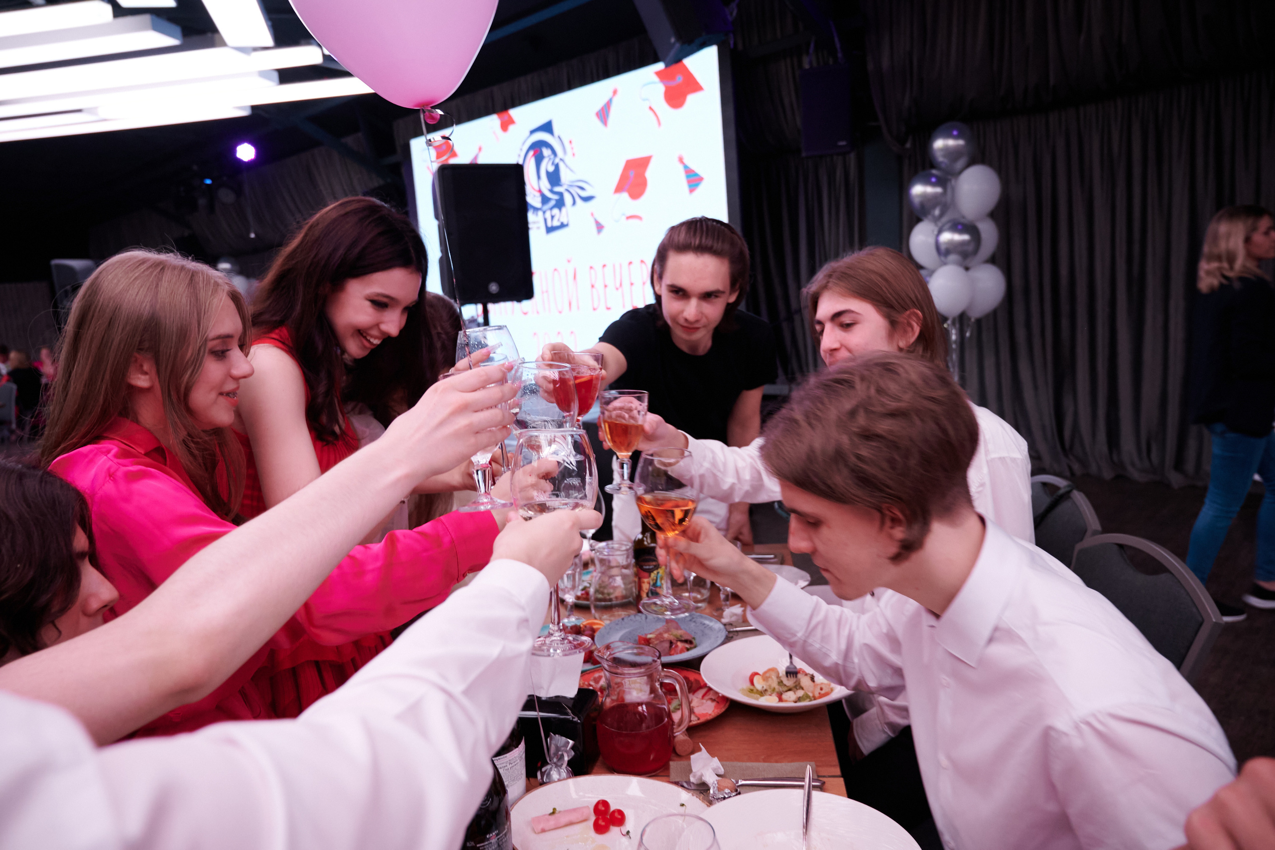 Выпускной 124 школы + video. Профессиональный репортажный фотограф в Самаре Никита Королев